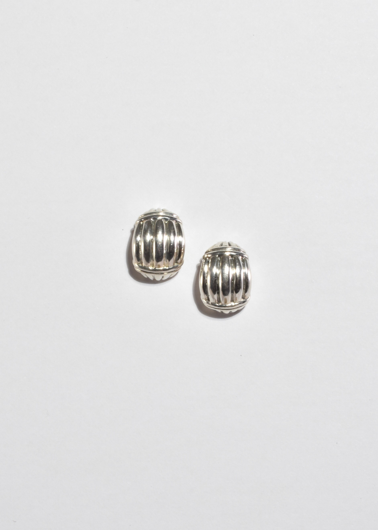 Ribbed Curve Earrings