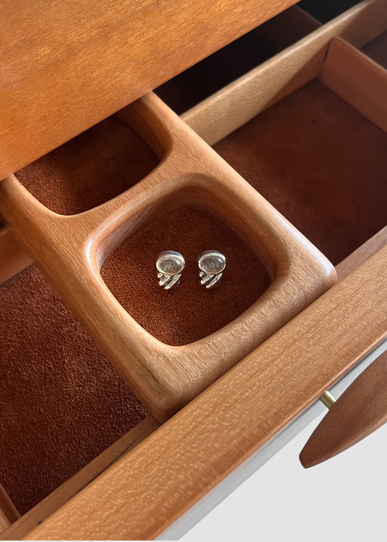 Ribbed Quartz Stud Earrings