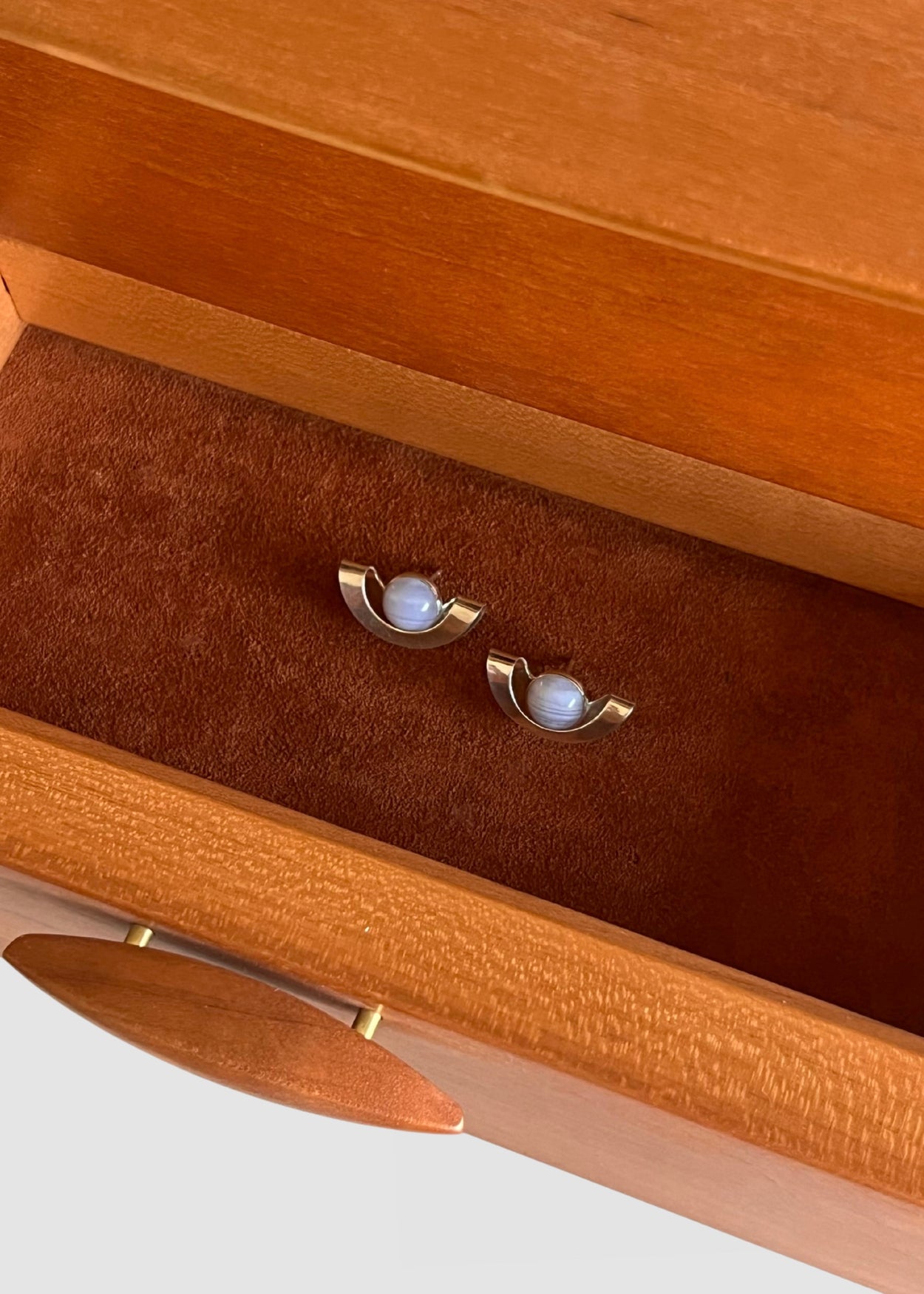 Curved Lace Agate Earrings