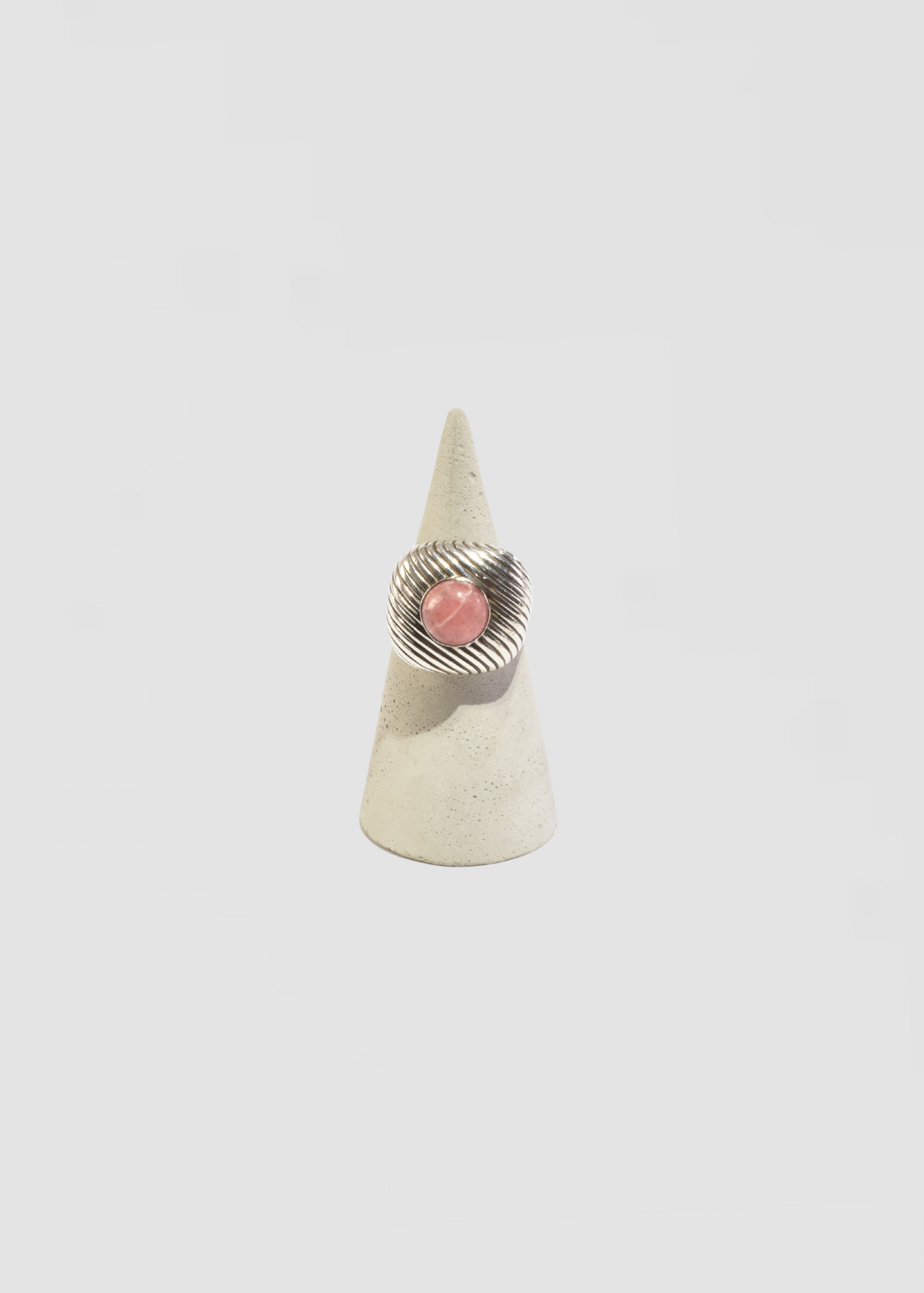 Ribbed Rose Quartz Ring