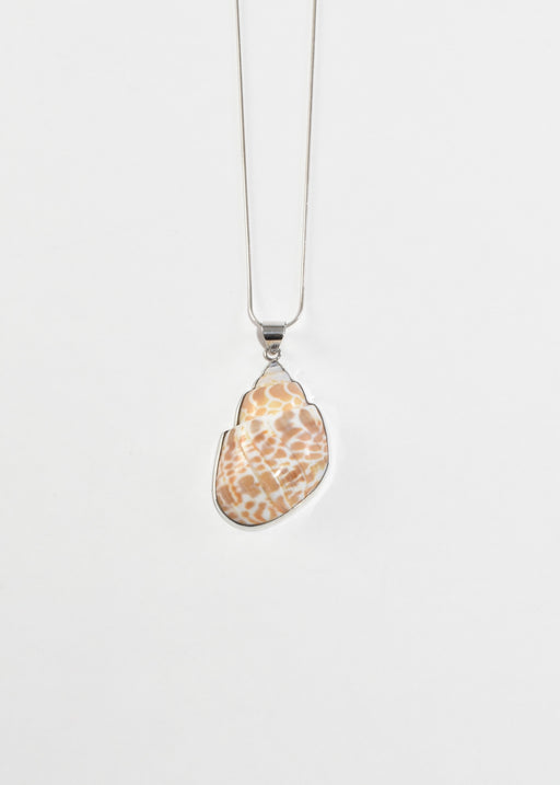 Shell Pendant Necklace