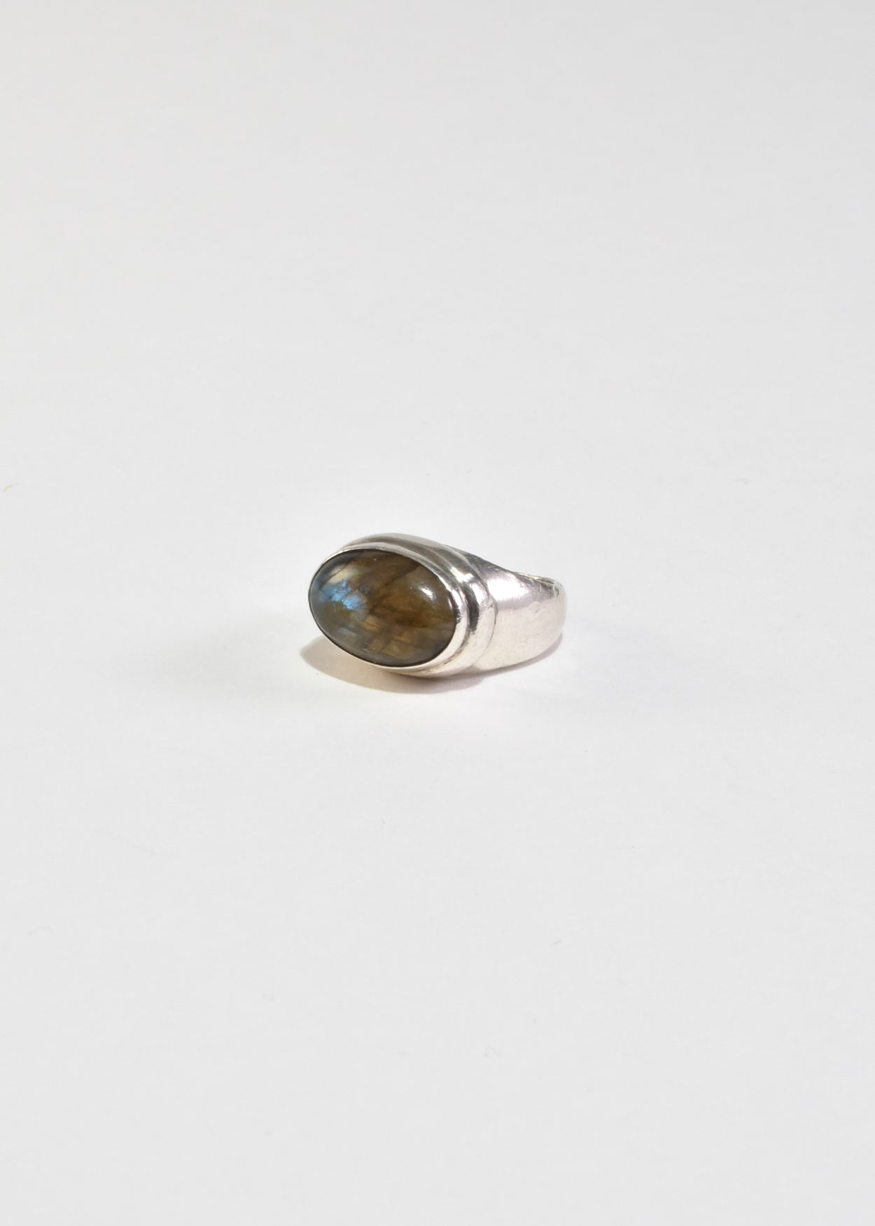 Oval Labradorite Ring