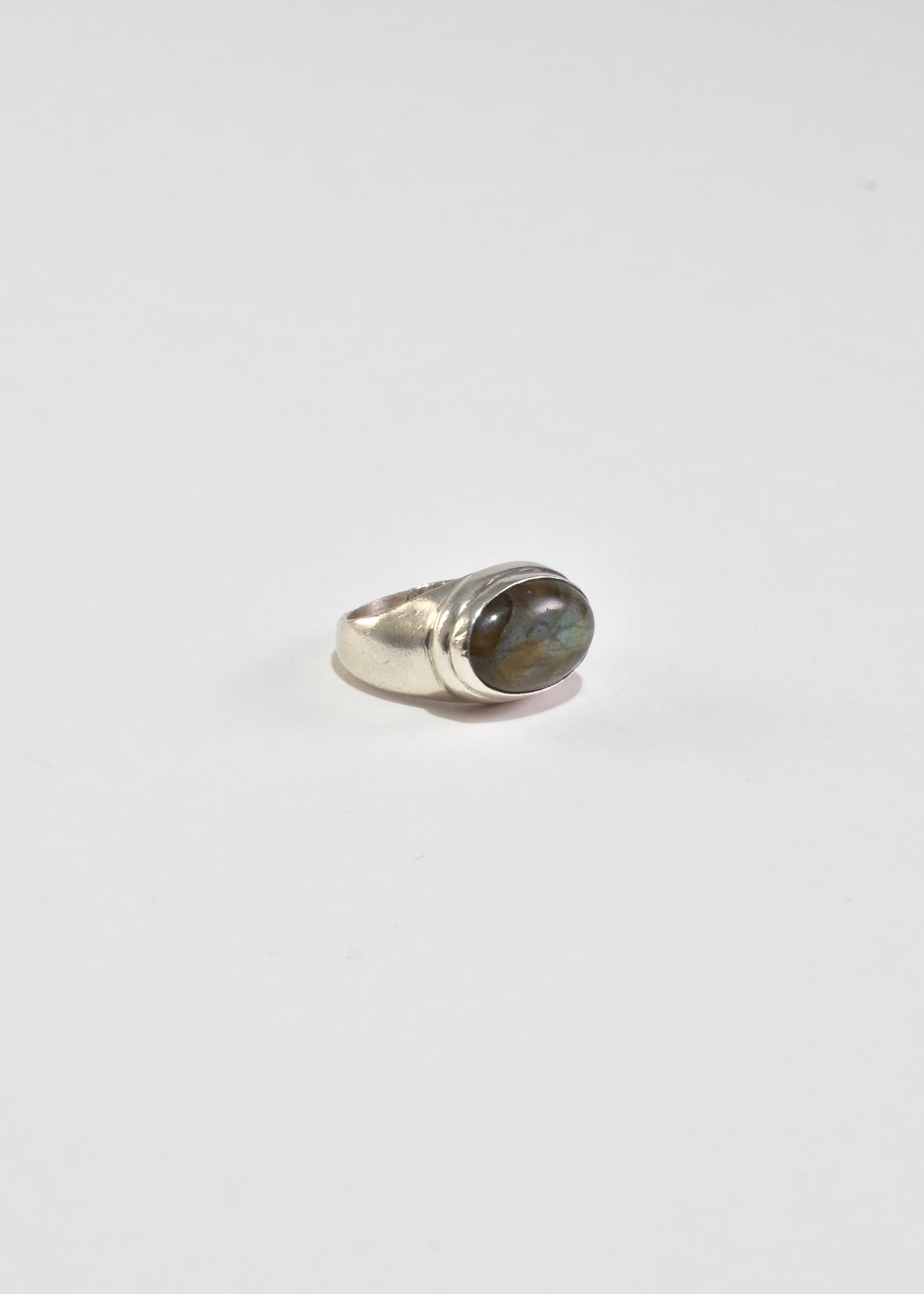 Oval Labradorite Ring