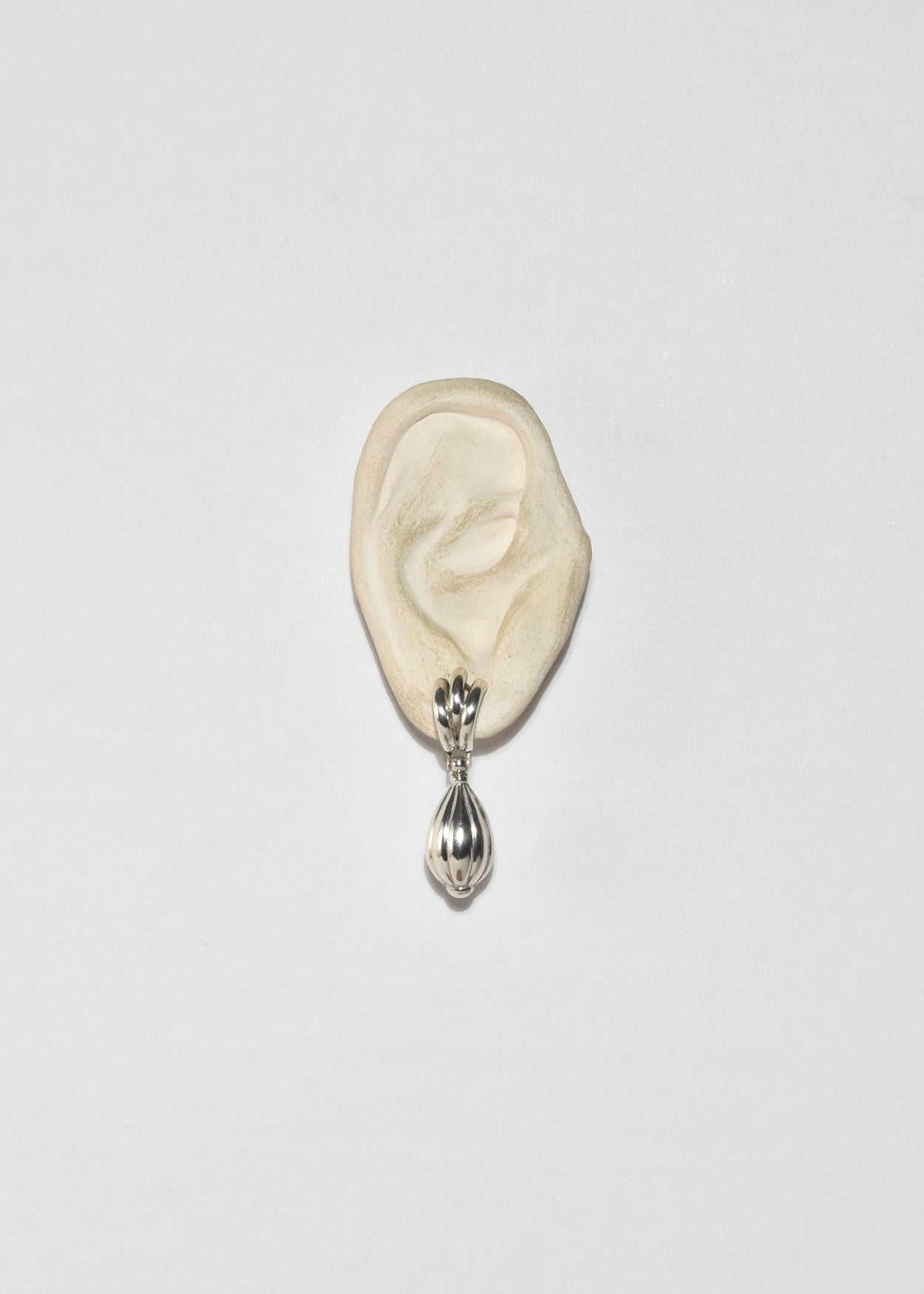 Ribbed Drop Earrings