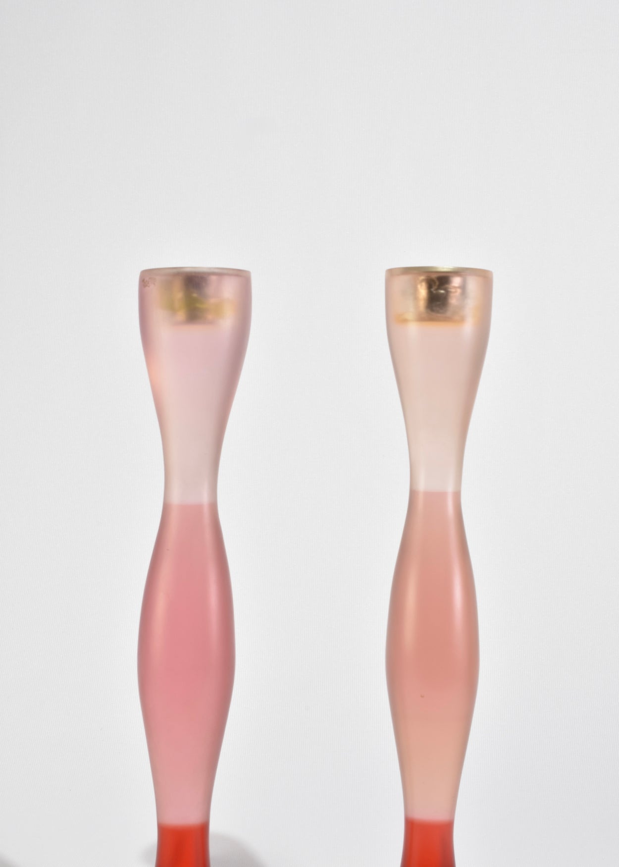 Curvy Resin Candleholder Set