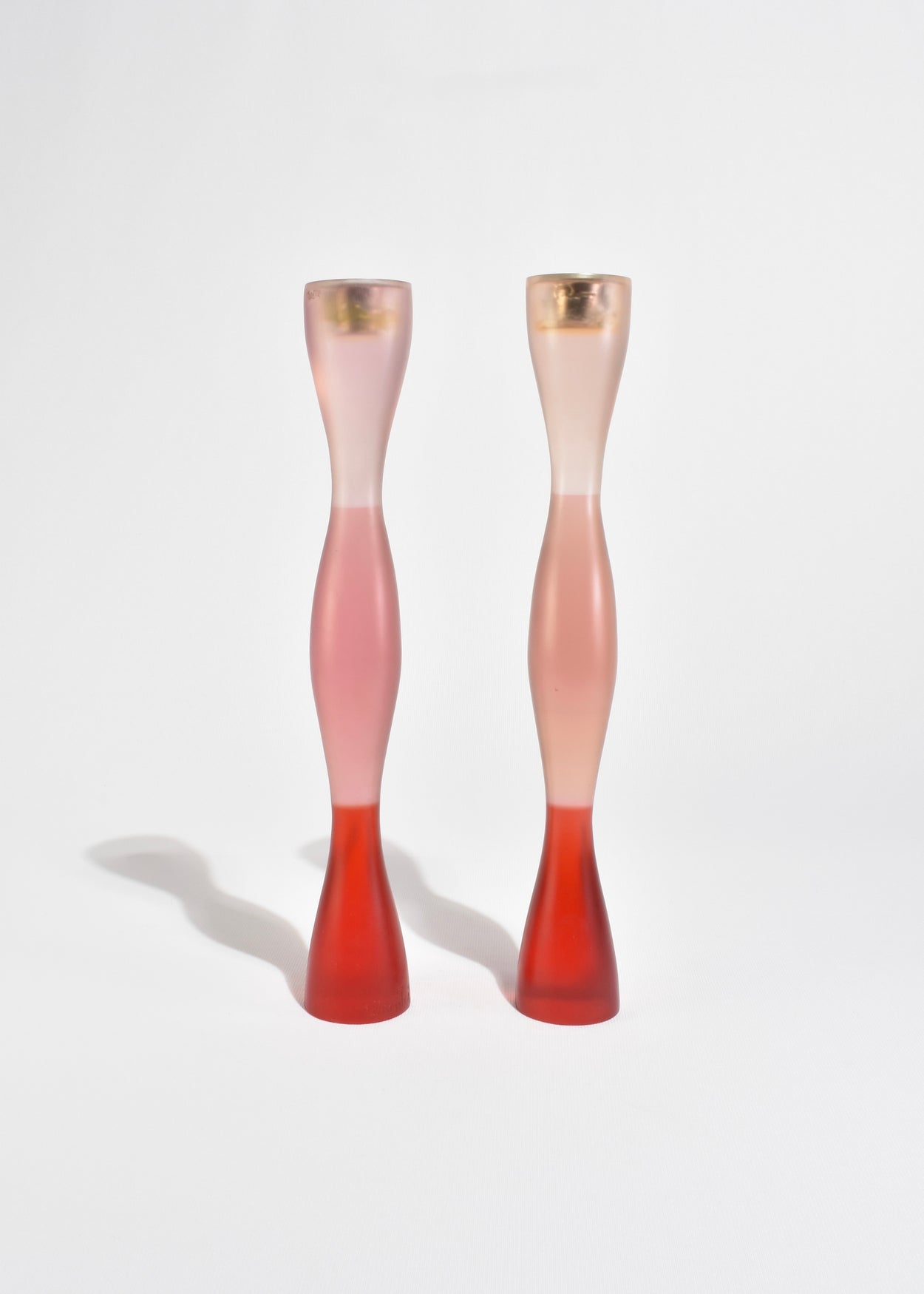 Curvy Resin Candleholder Set