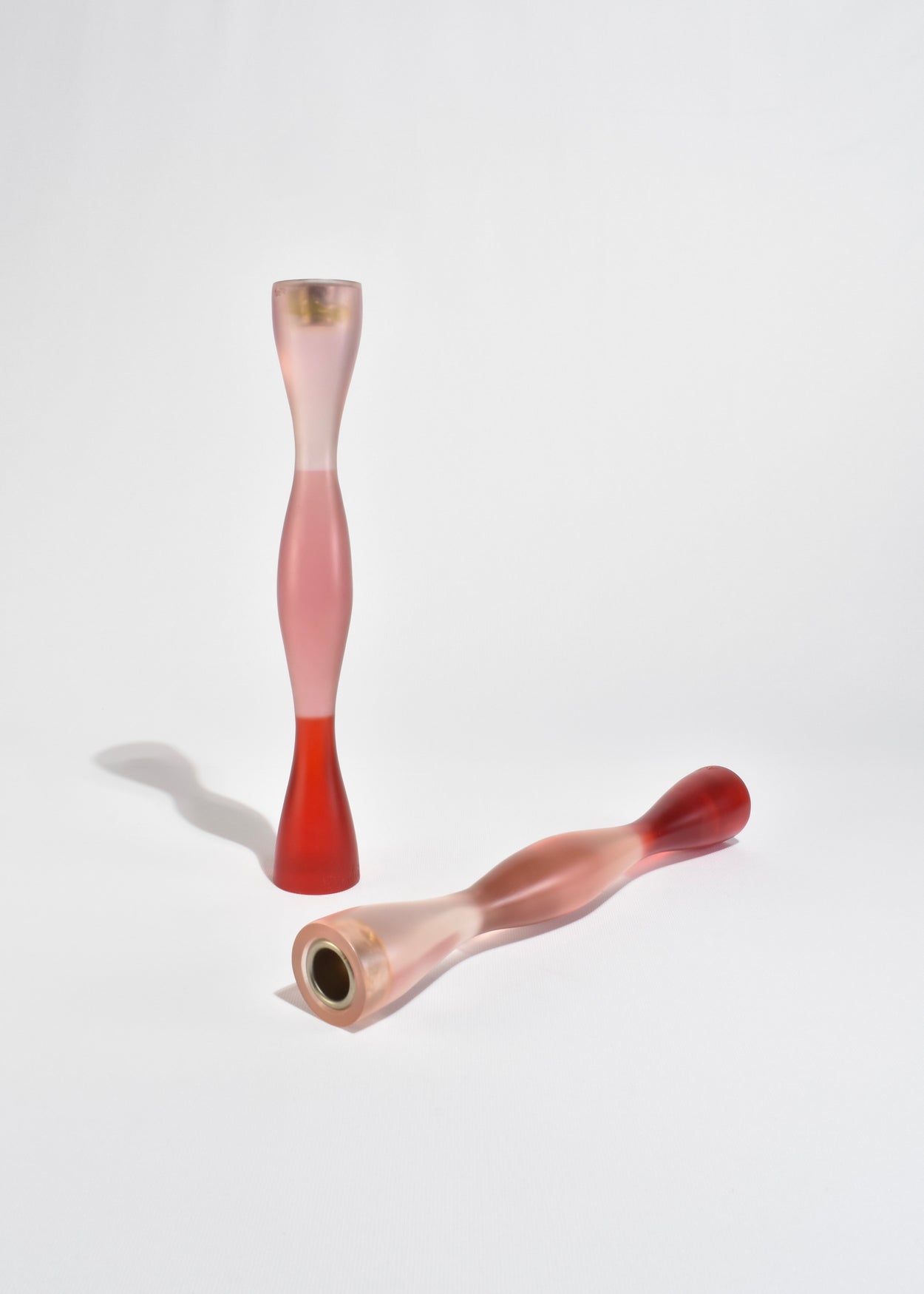 Curvy Resin Candleholder Set