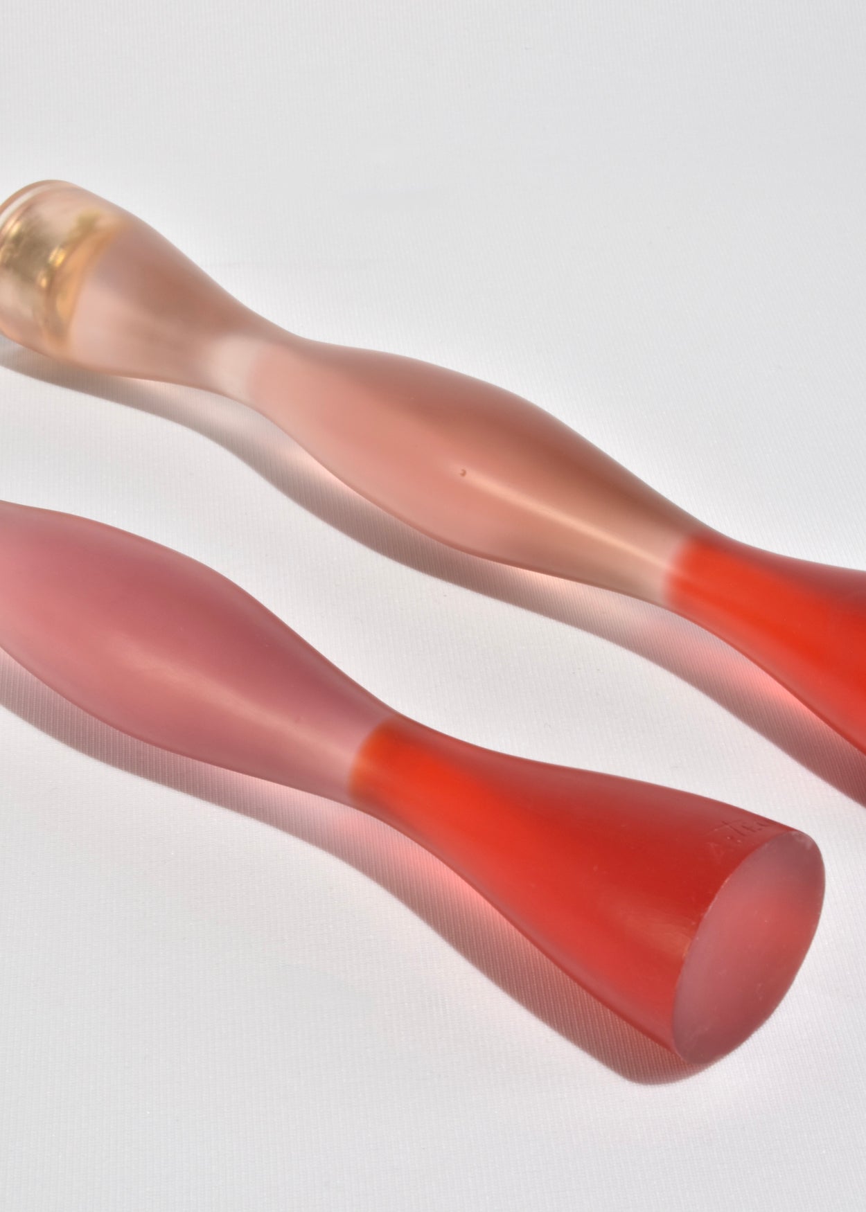 Curvy Resin Candleholder Set