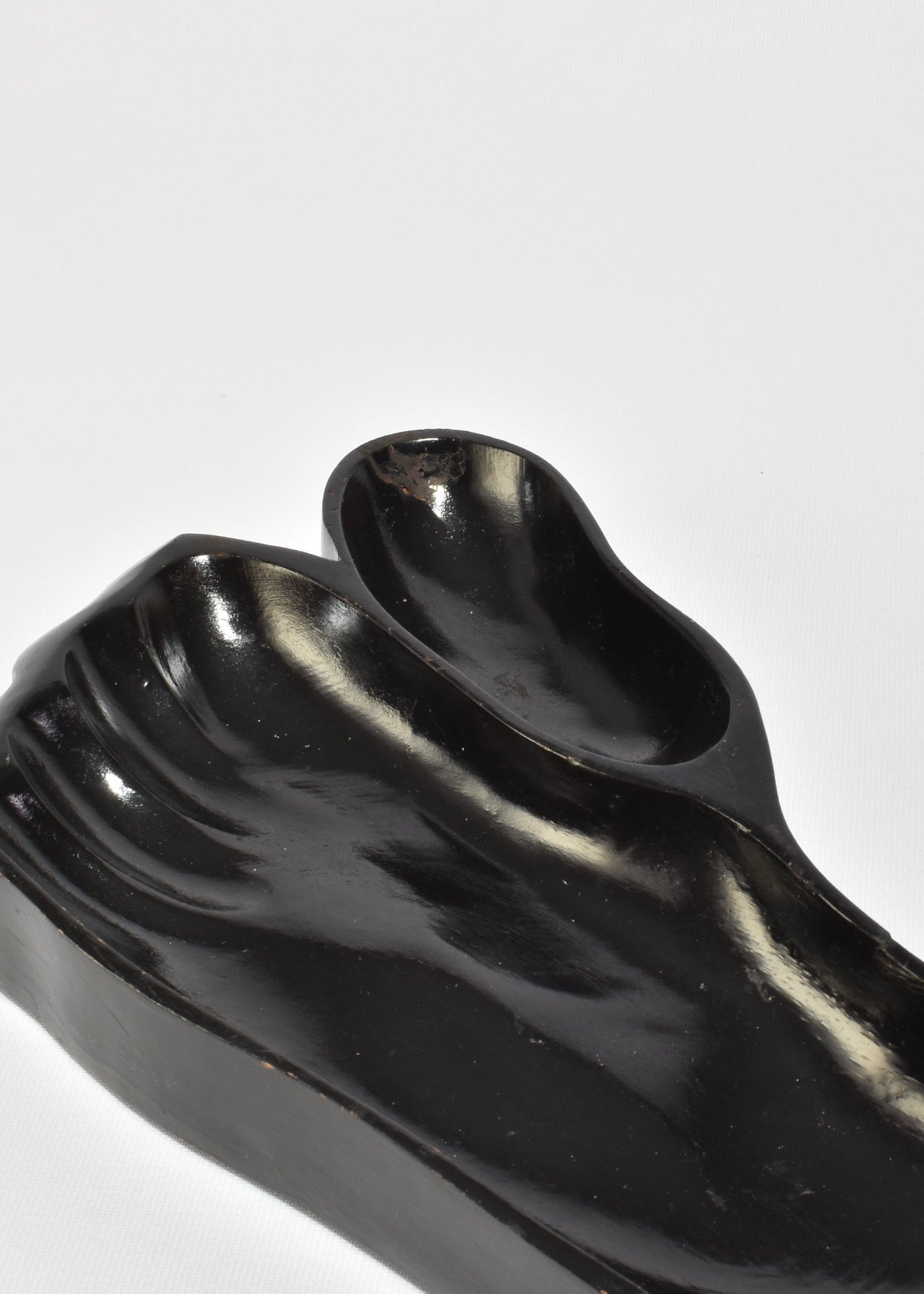 Black Lacquer Foot Catchall