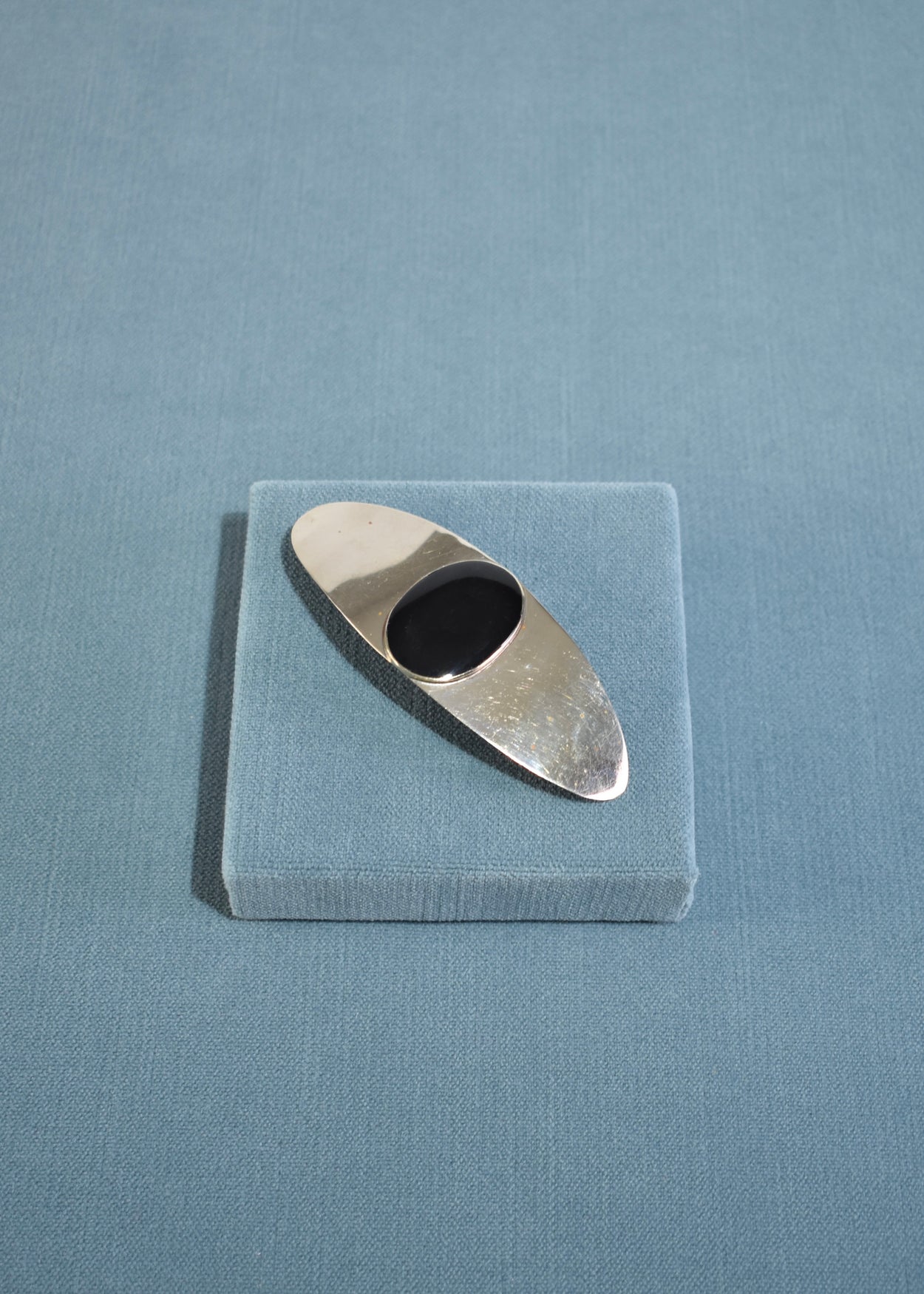 Oval Onyx Hair Clip