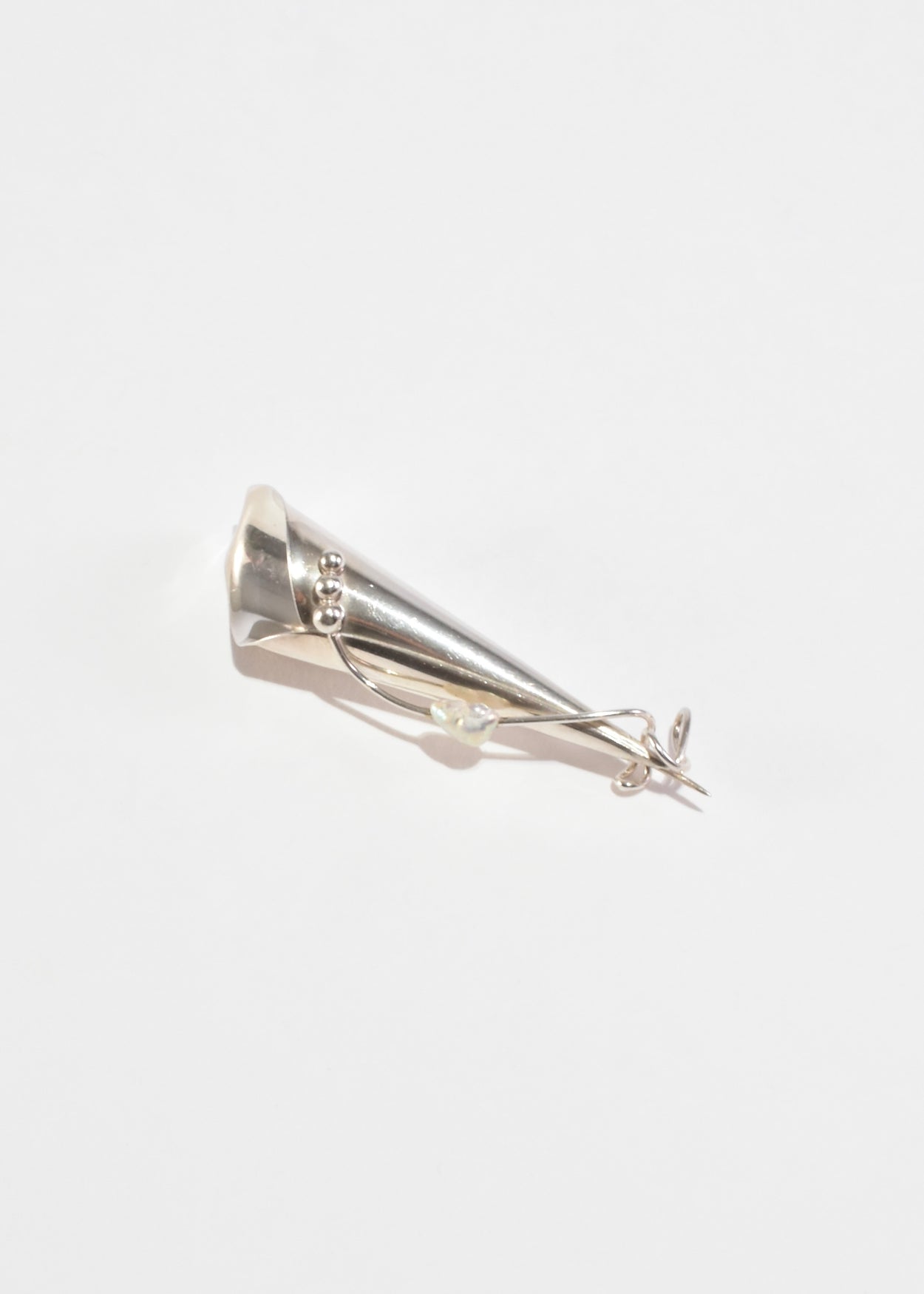 Deco Calla Lily Brooch