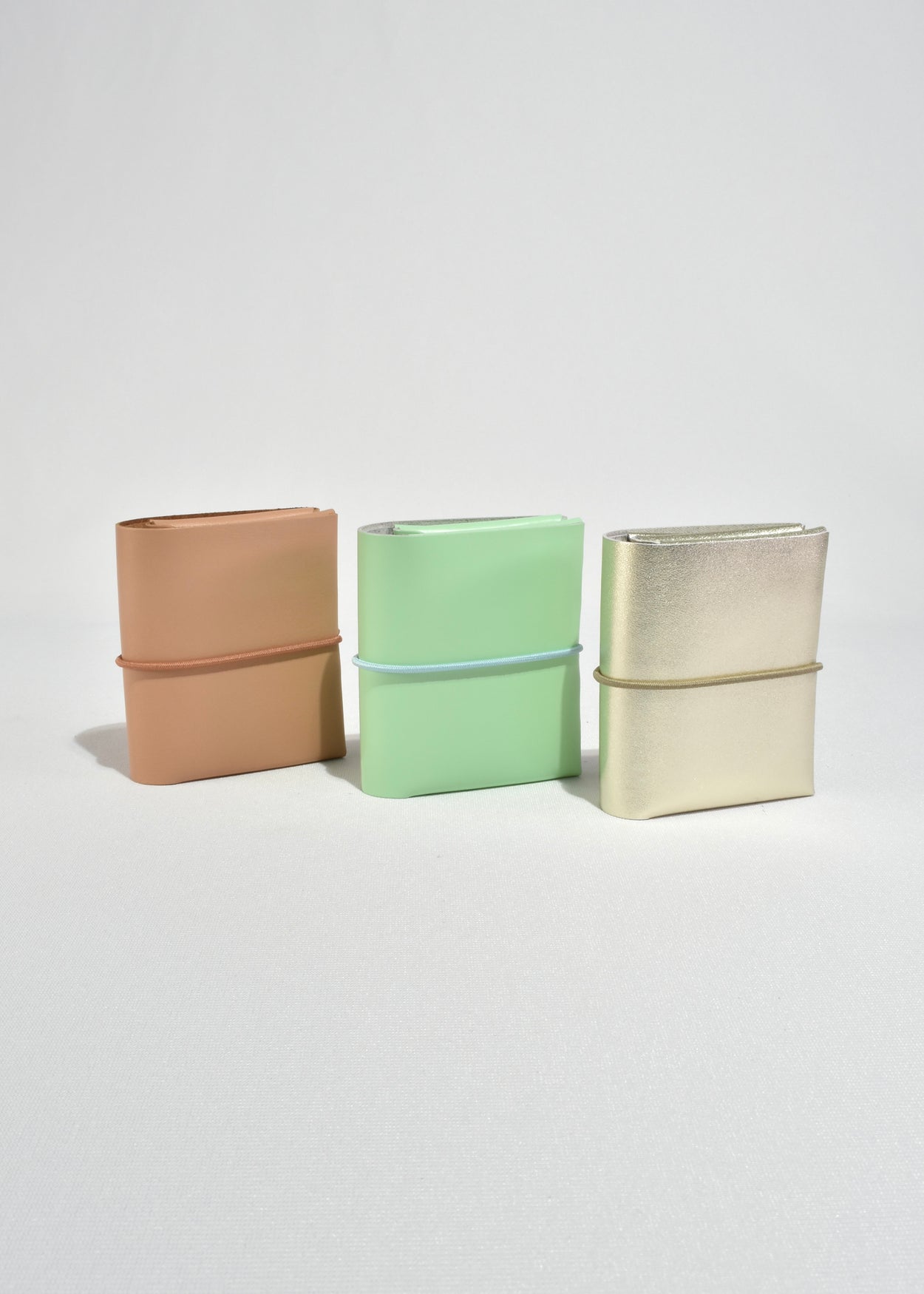 Seamless Mini Wallet in Silver