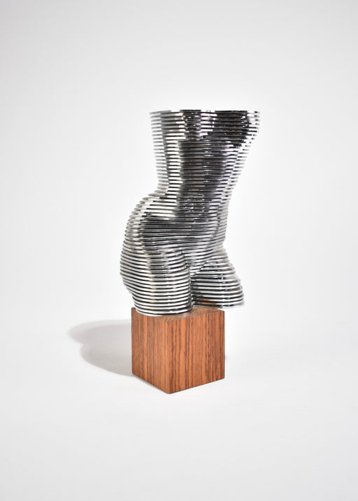 Dynamic 'Eva' Sculpture