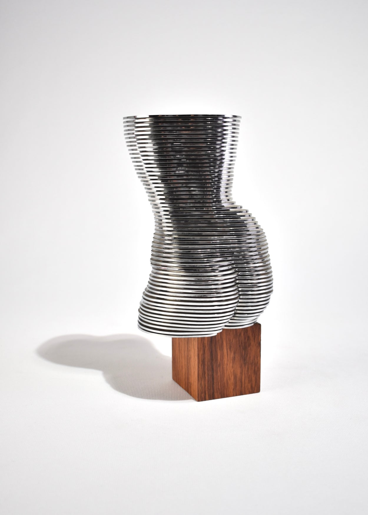 Dynamic 'Eva' Sculpture