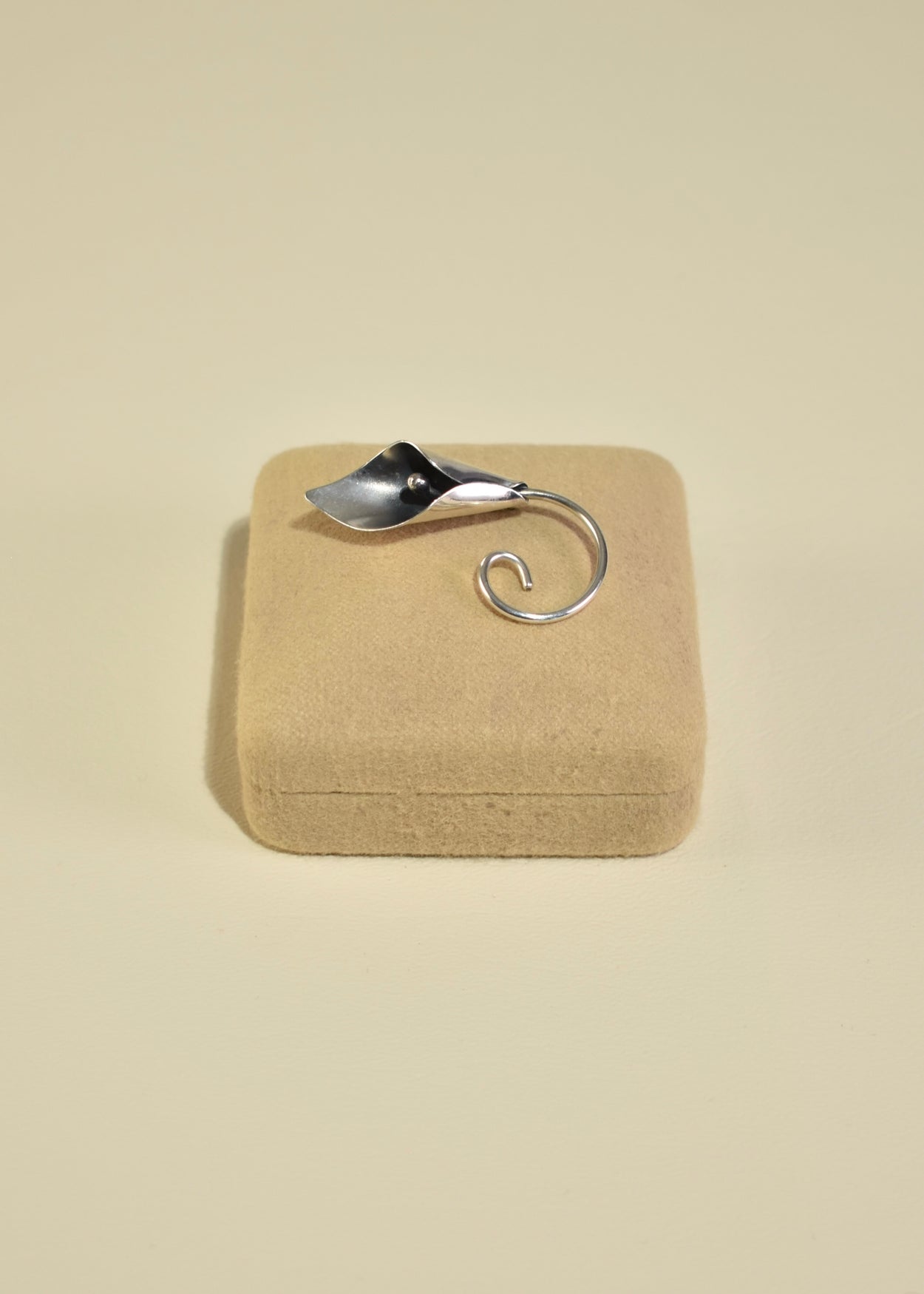 Calla Lily Brooch