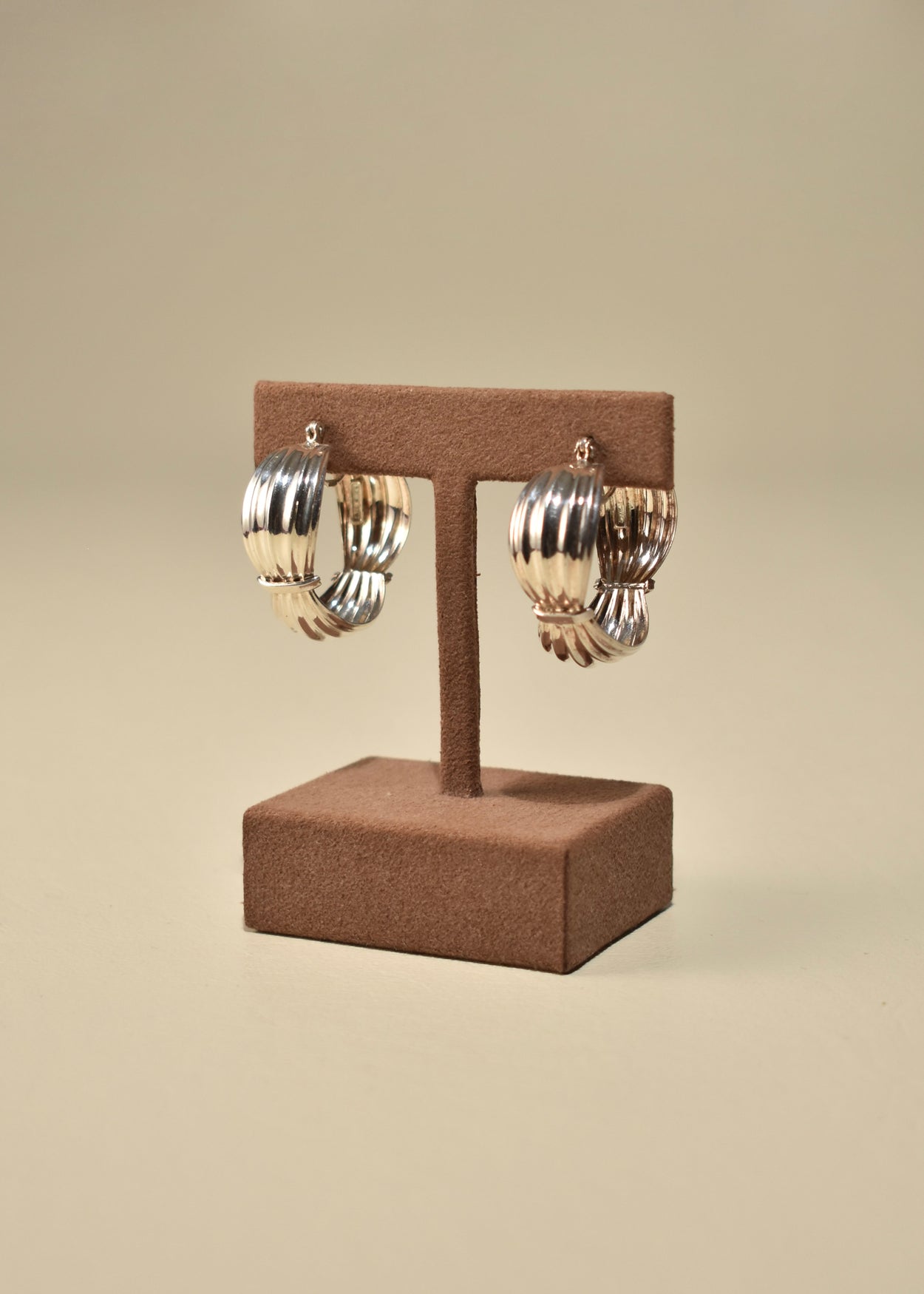 Ribbed Hoop Earrings