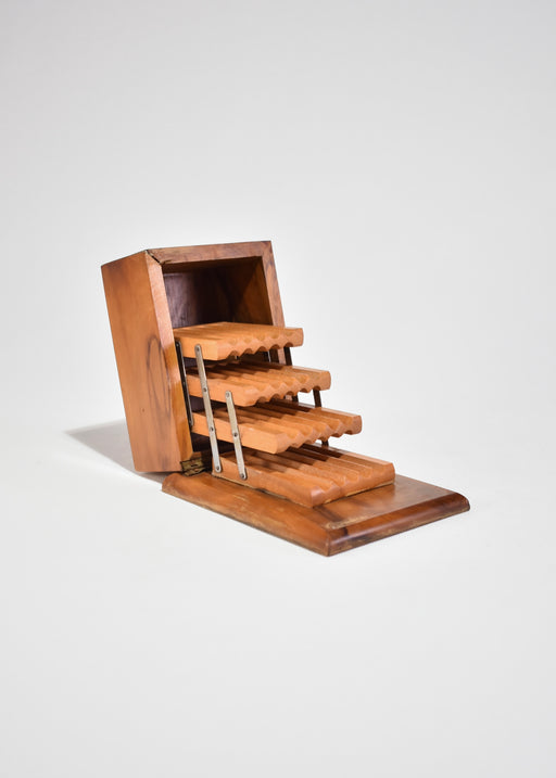 Expanding Cigarette Box