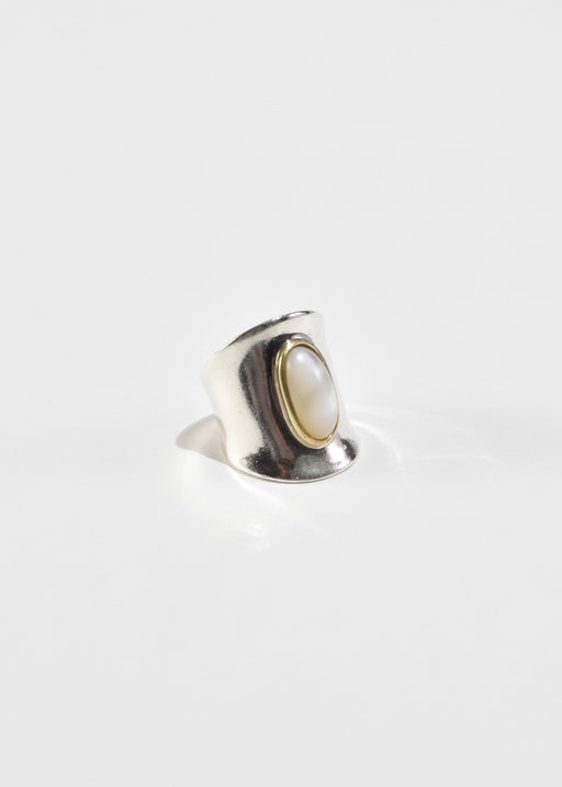 Two-Tone Oval Mother of Pearl Ring
