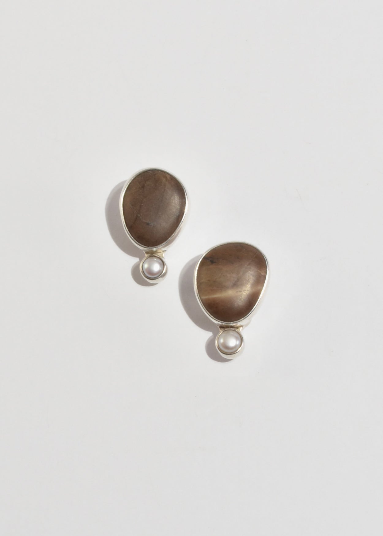 Stone Pearl Earrings