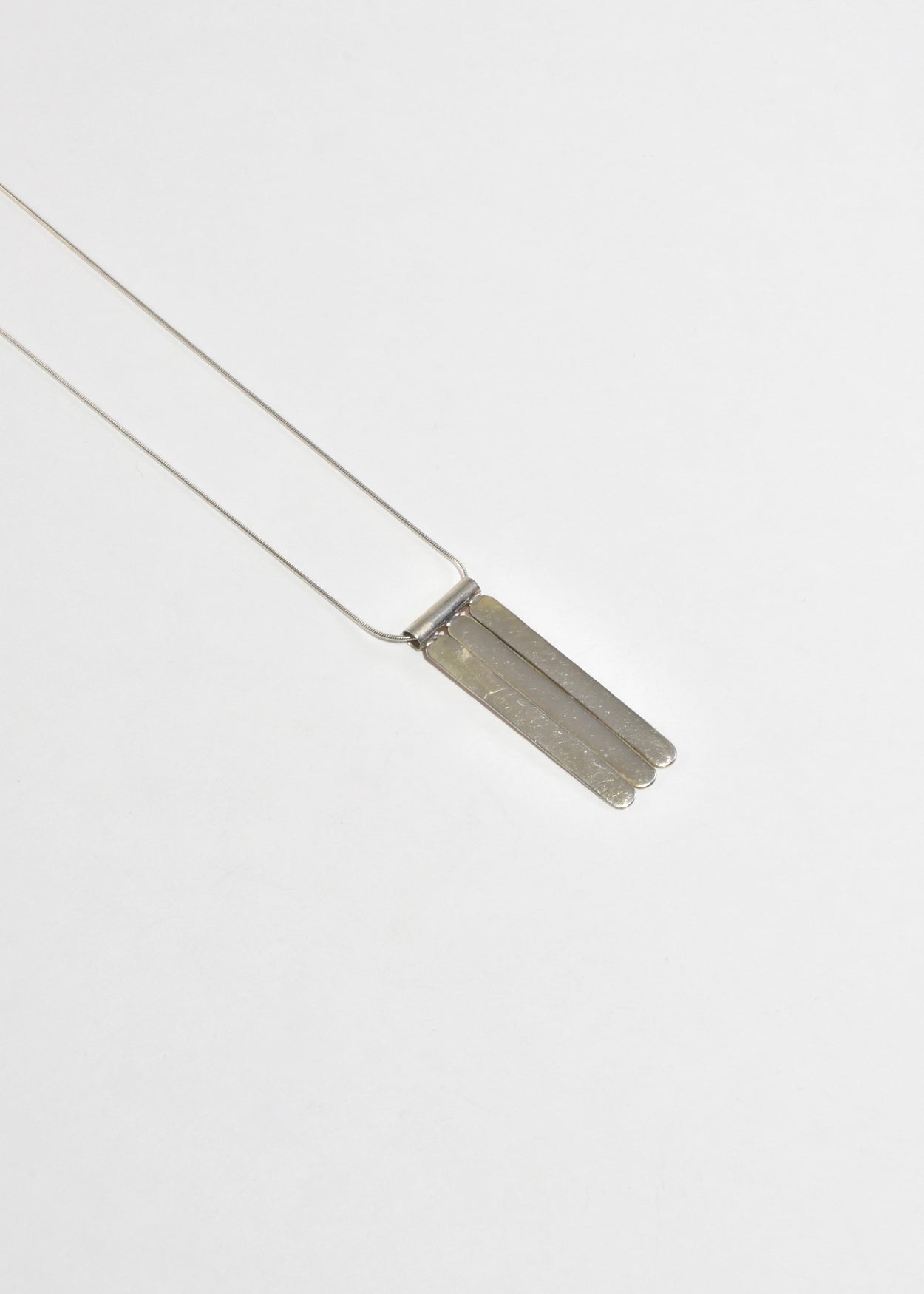 Bar Fringe Pendant Necklace
