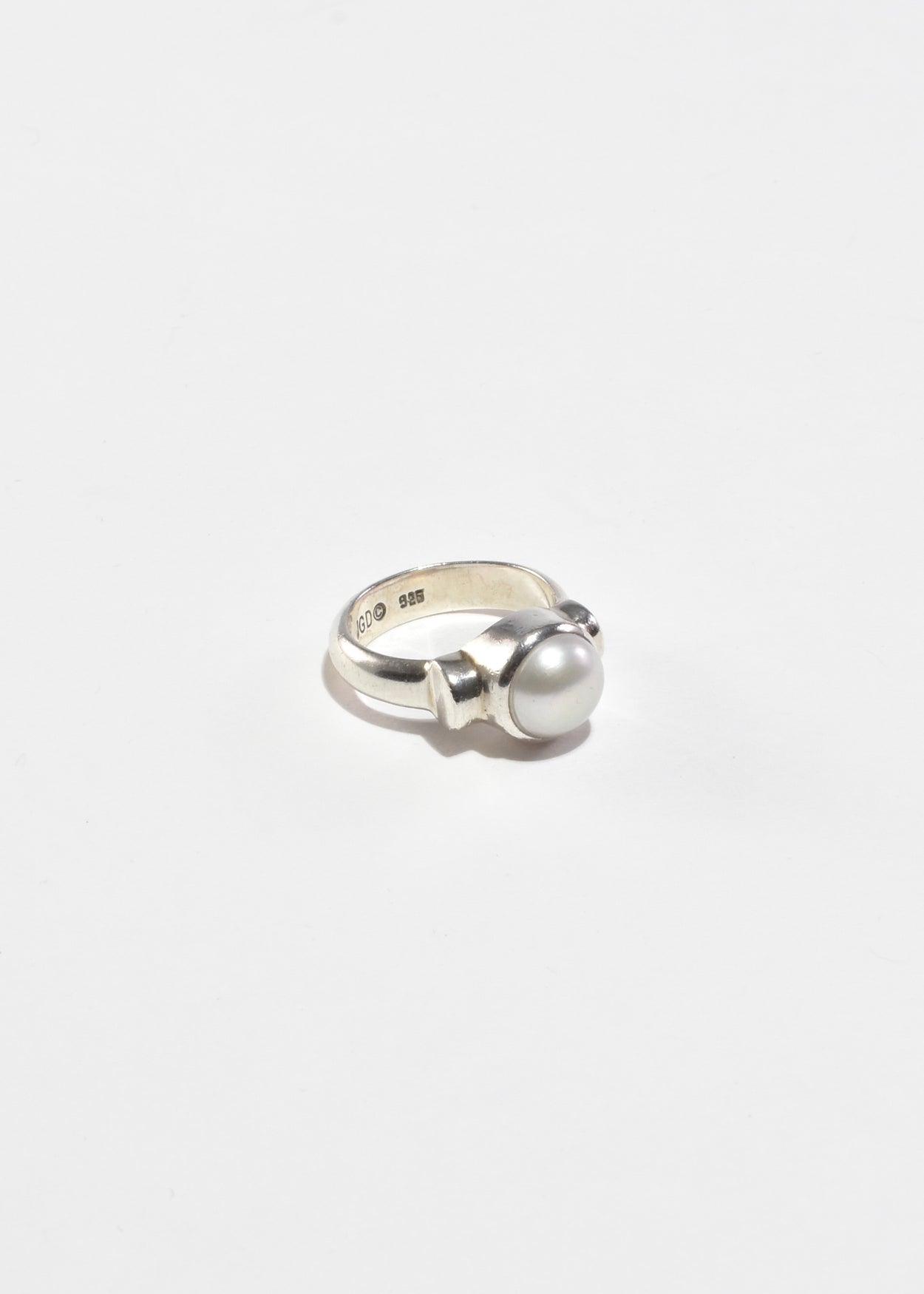 Round Pearl Ring