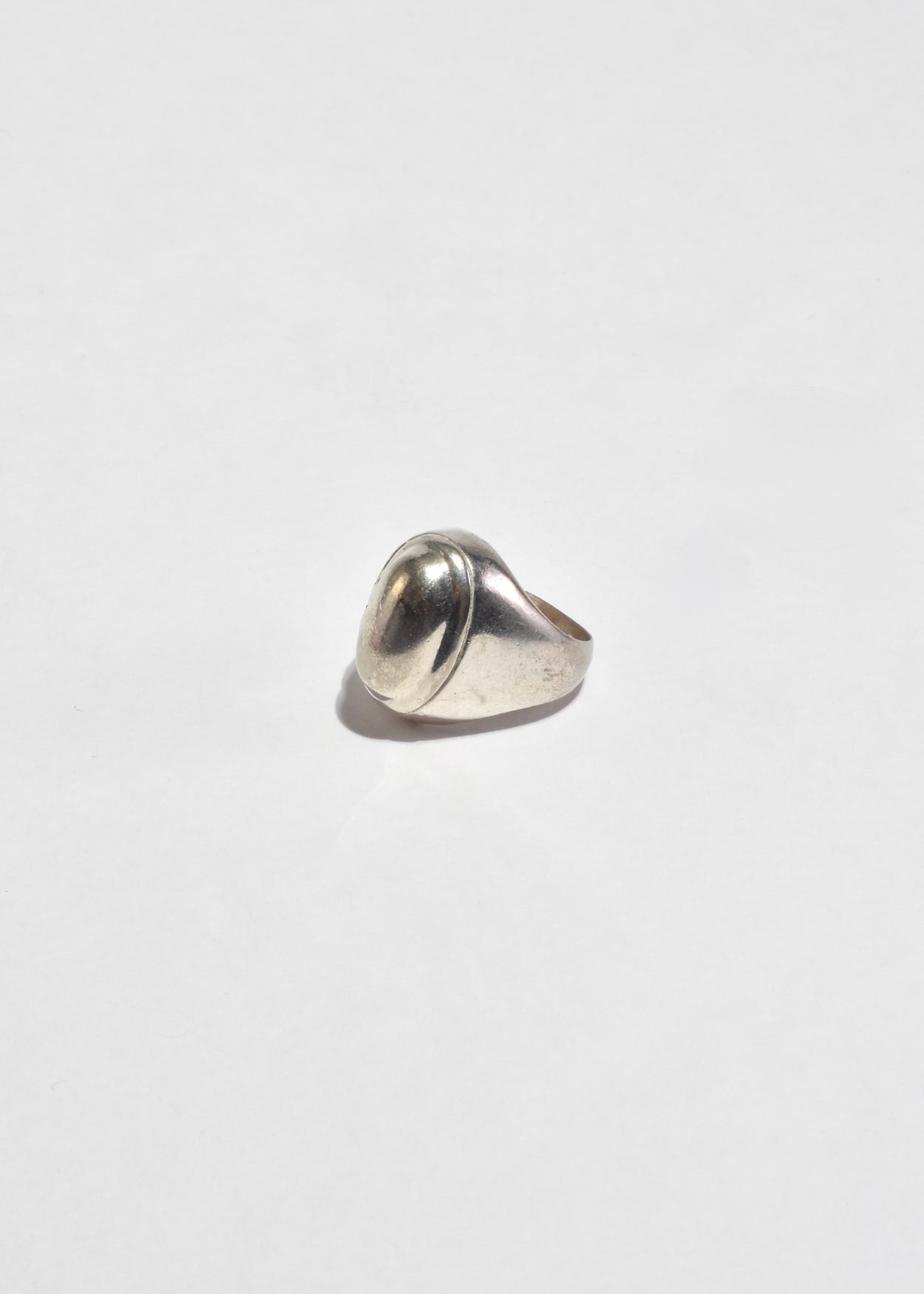 Oval Container Ring