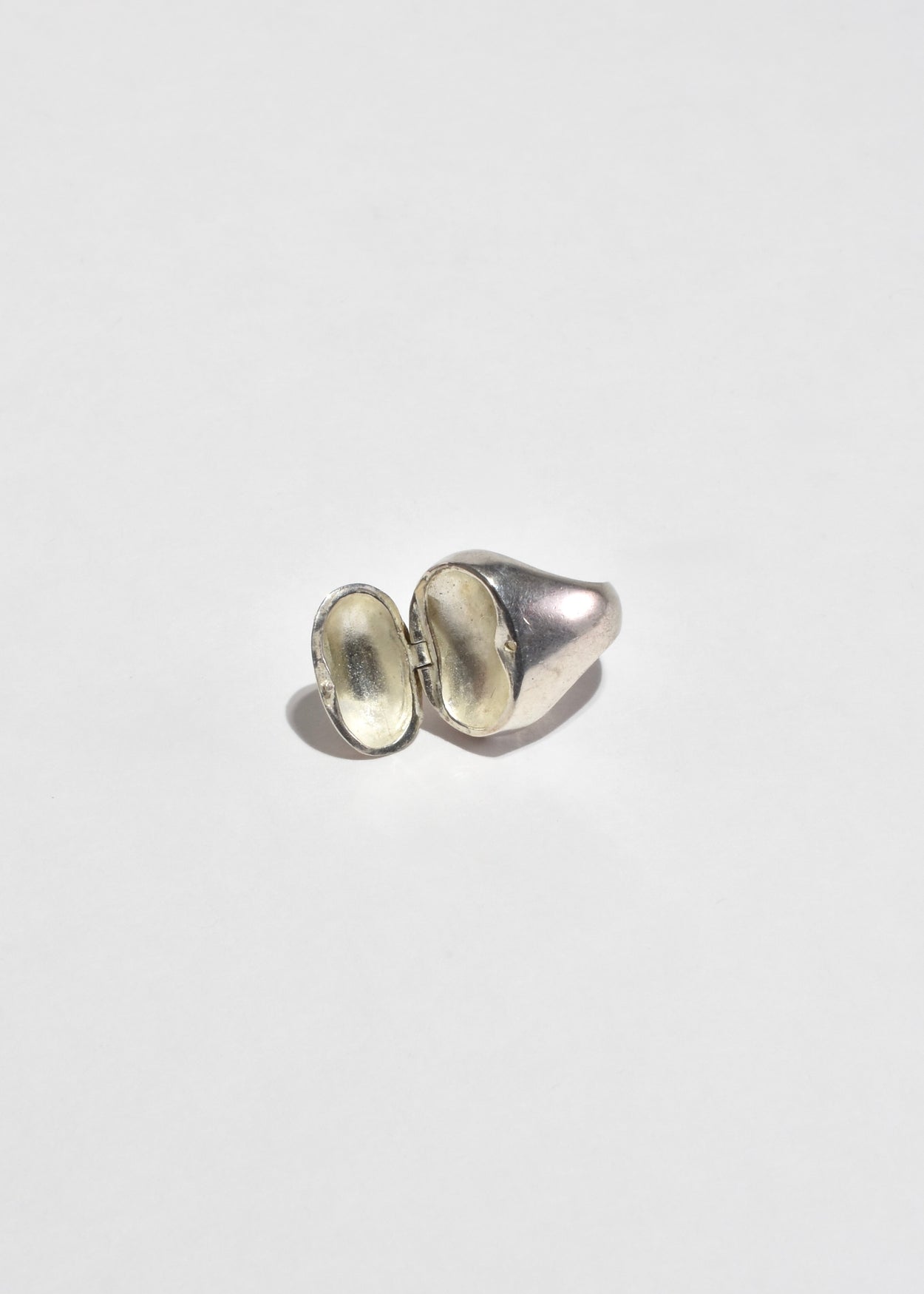 Oval Container Ring