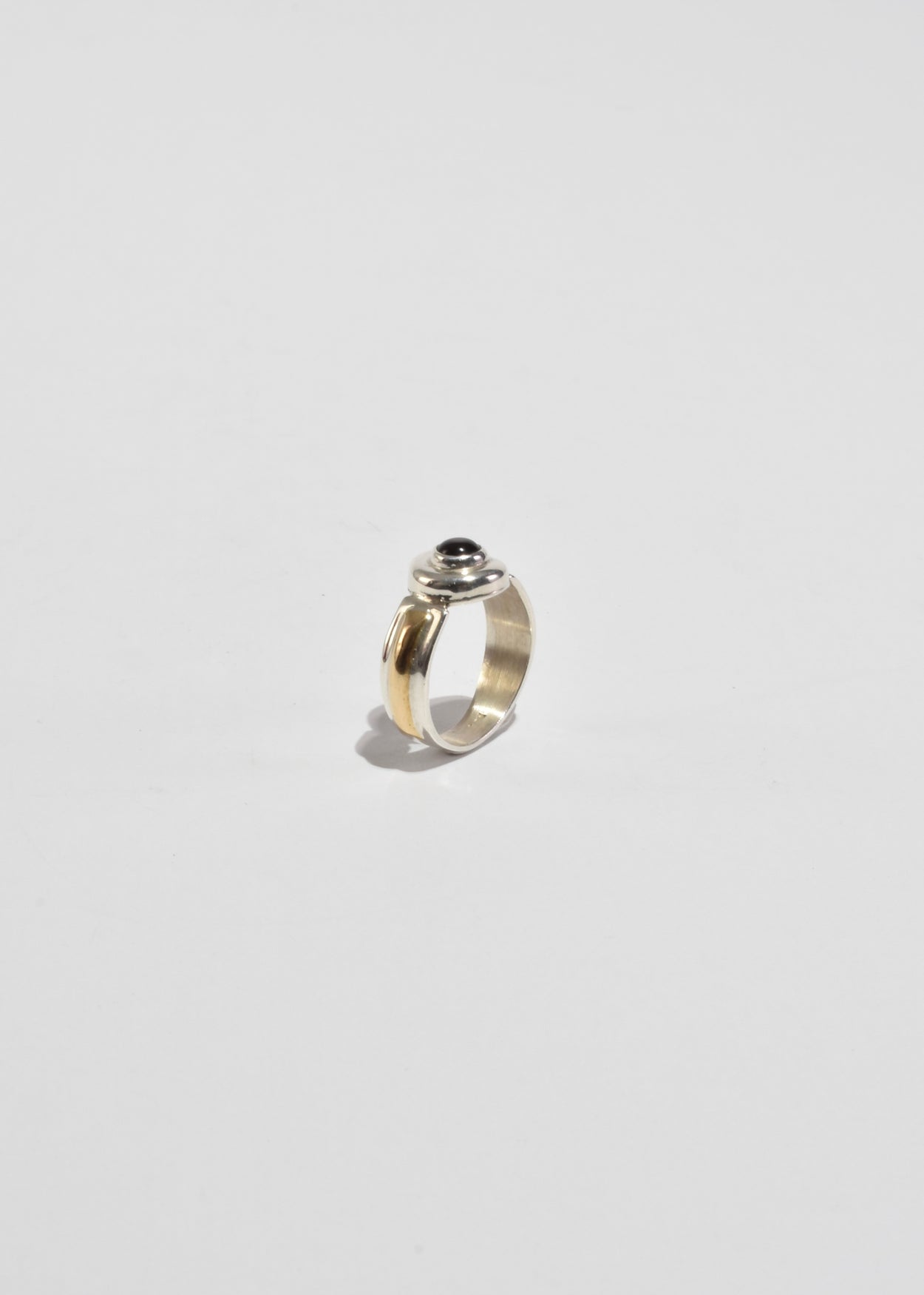 Round Onyx Ring