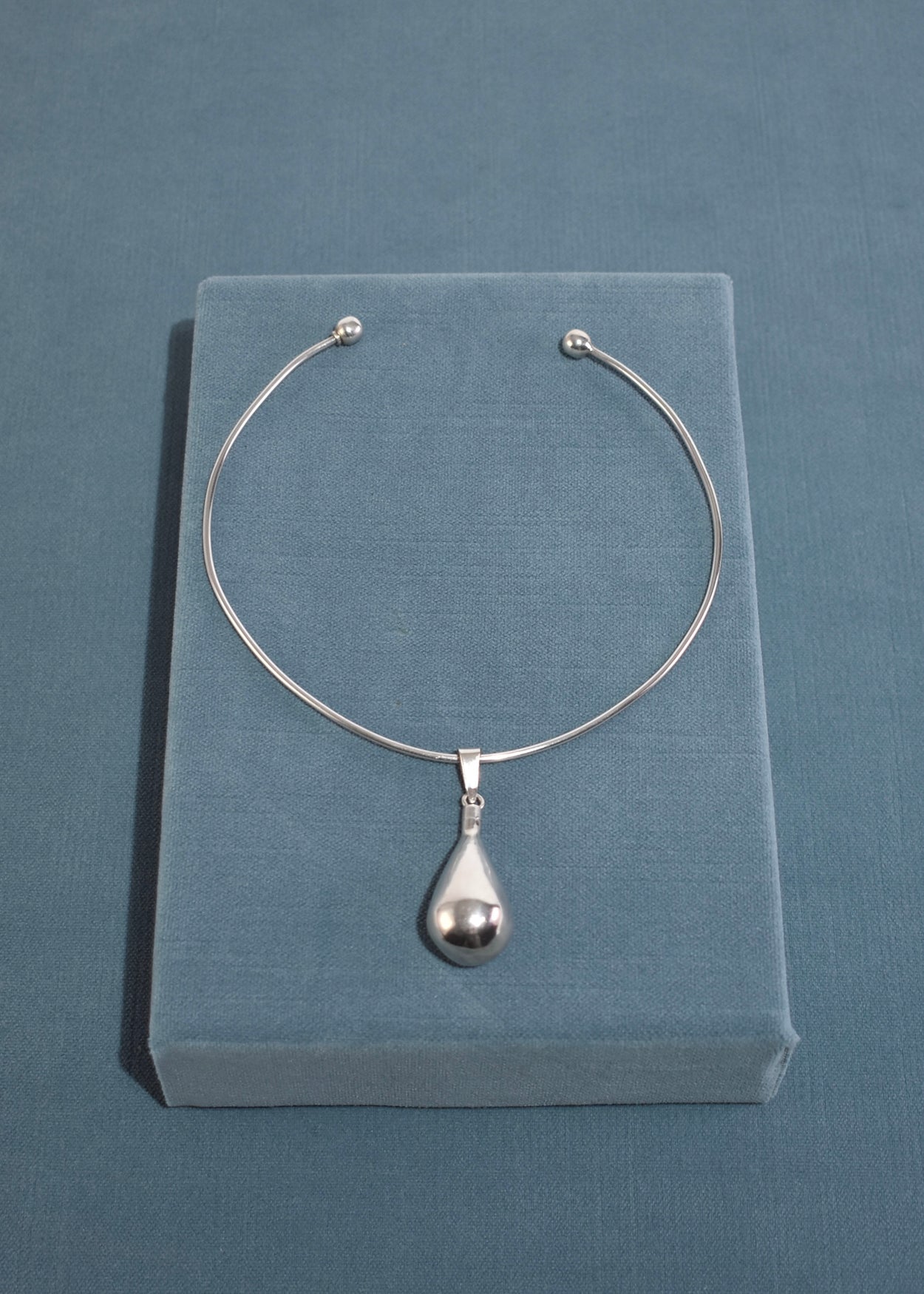 Teardrop Perfume Pendant Collar Necklace