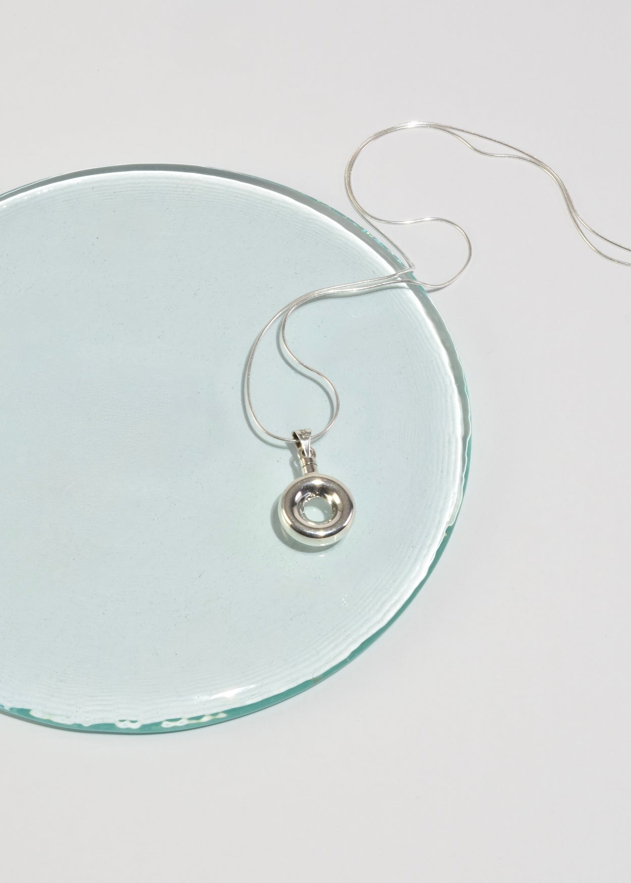 Circle Perfume Pendant Necklace