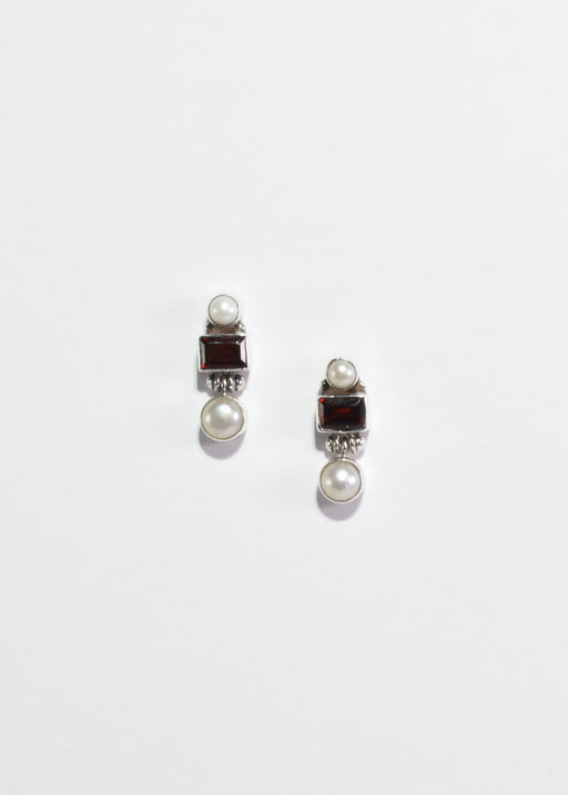 Garnet Pearl Earrings