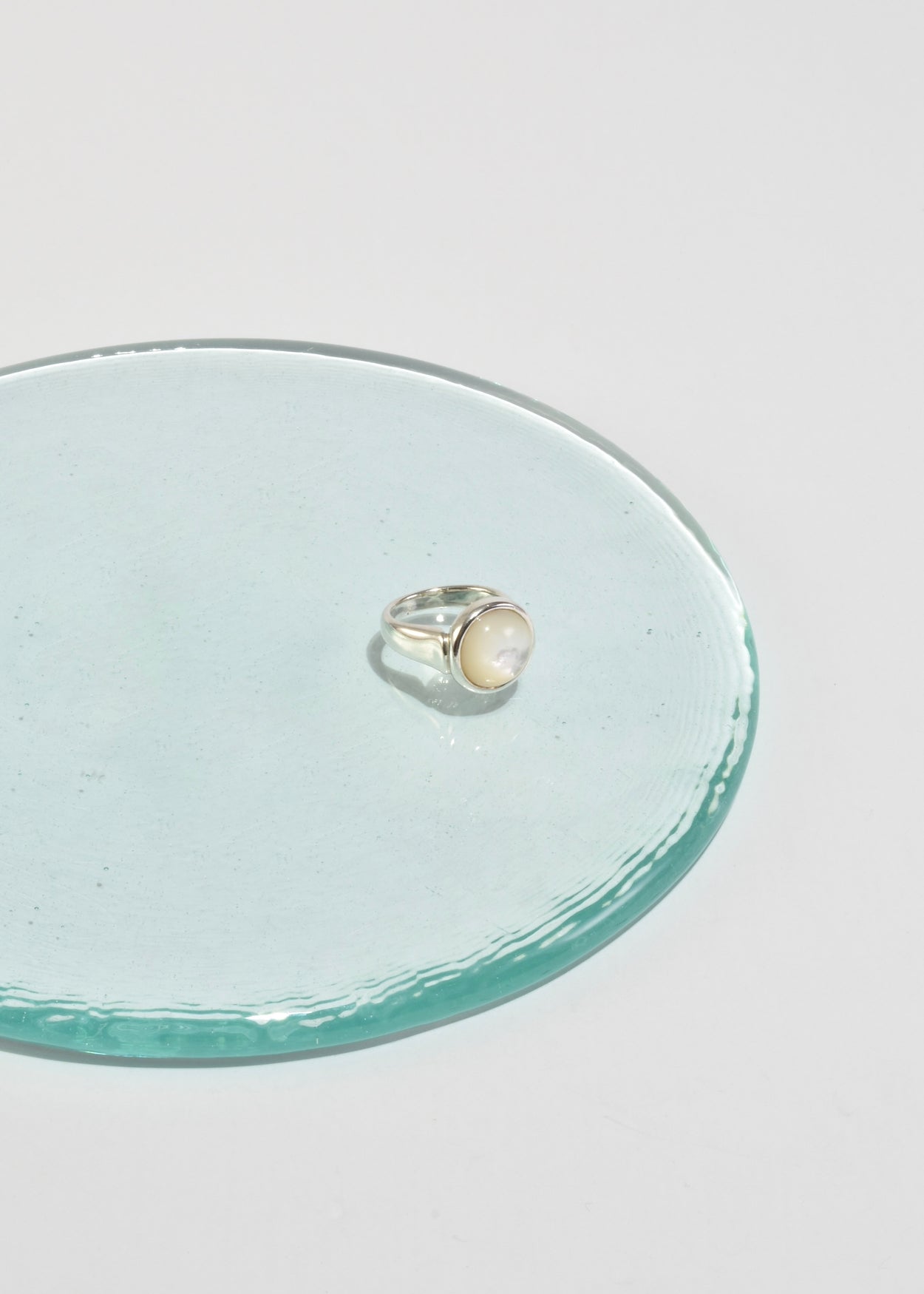 Round Mother of Pearl Ring