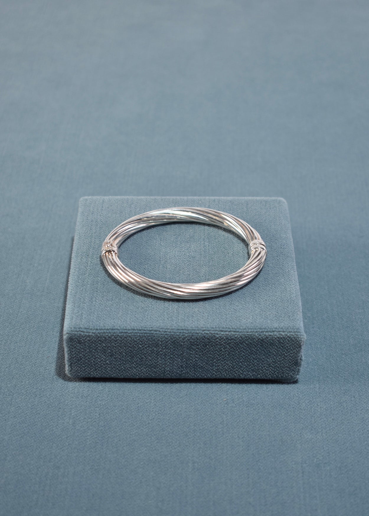 Ribbed Hinge Bracelet