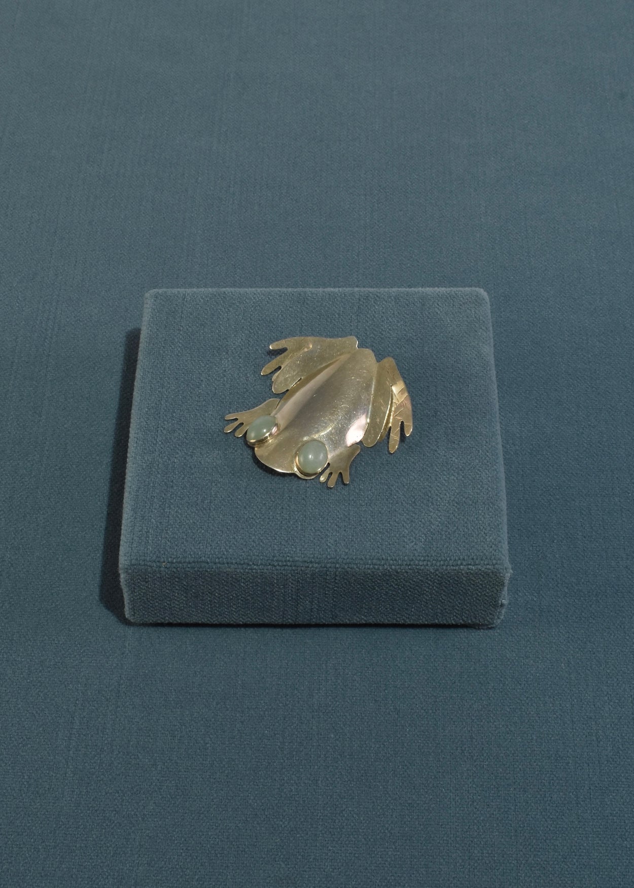 Aventurine Frog Brooch