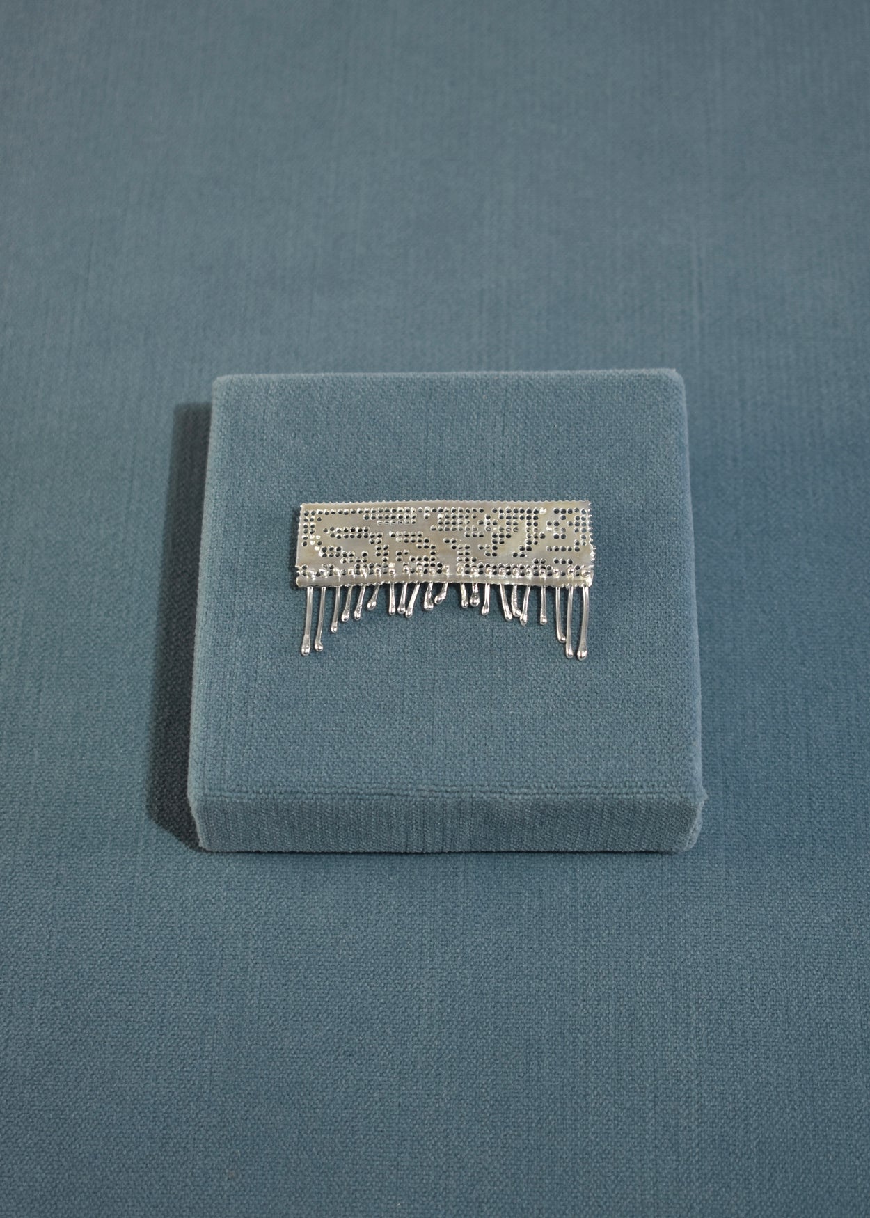 Weaver's Pin