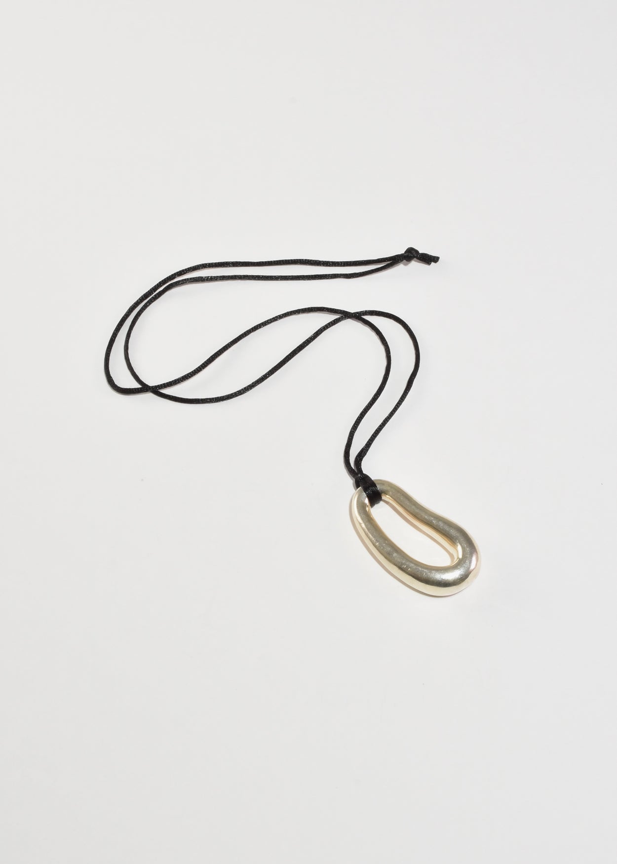 Organic Oval Pendant Necklace