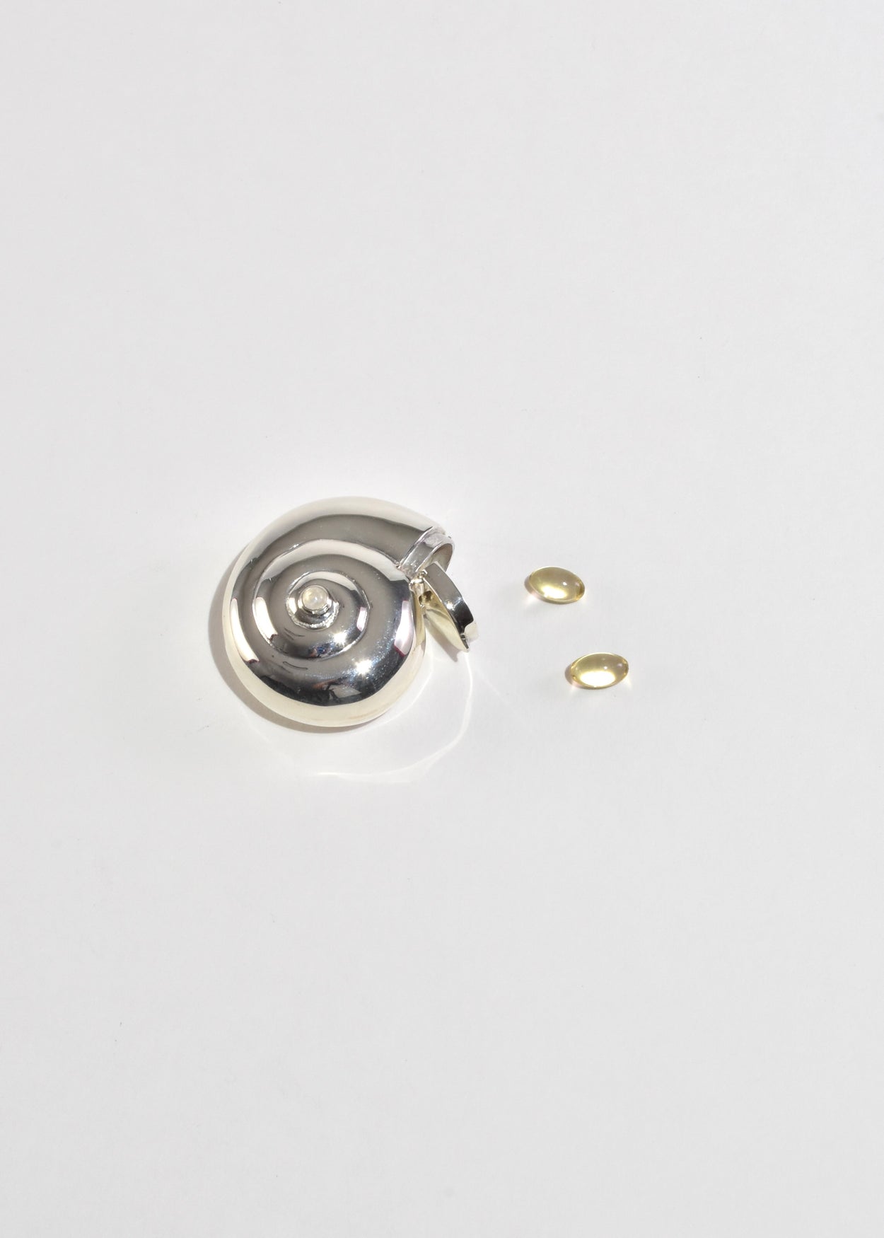 Sterling Shell Pillbox