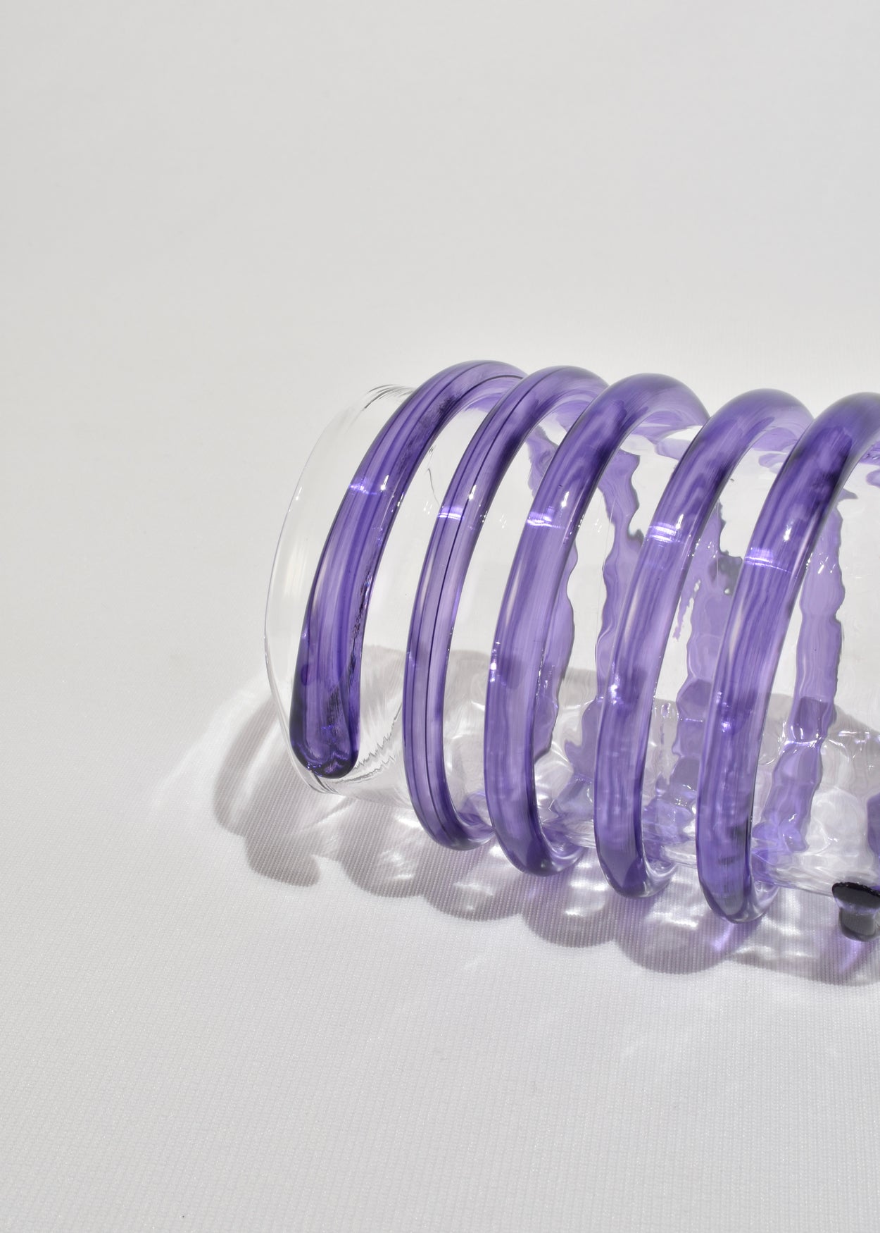 Handshake Spiral Cup in Purple