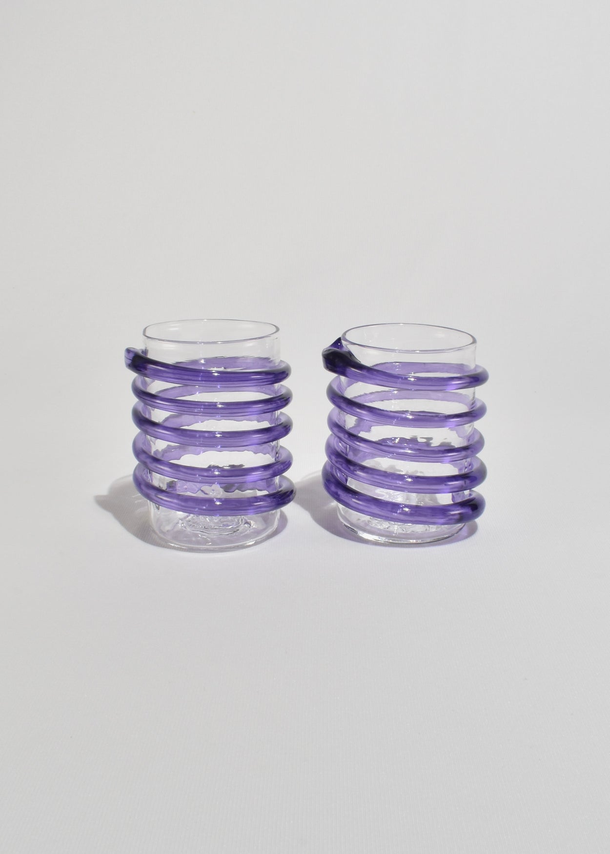 Handshake Spiral Cup in Purple
