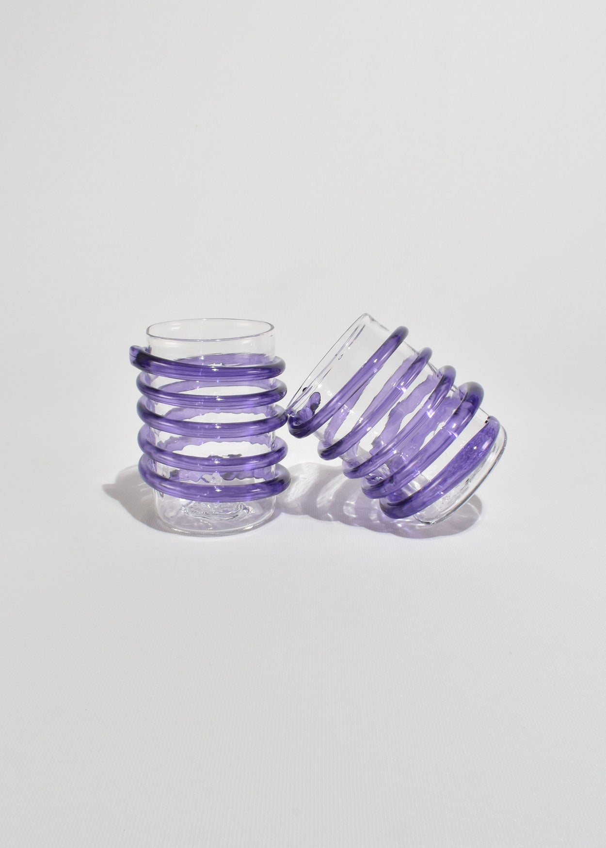 Handshake Spiral Cup in Purple