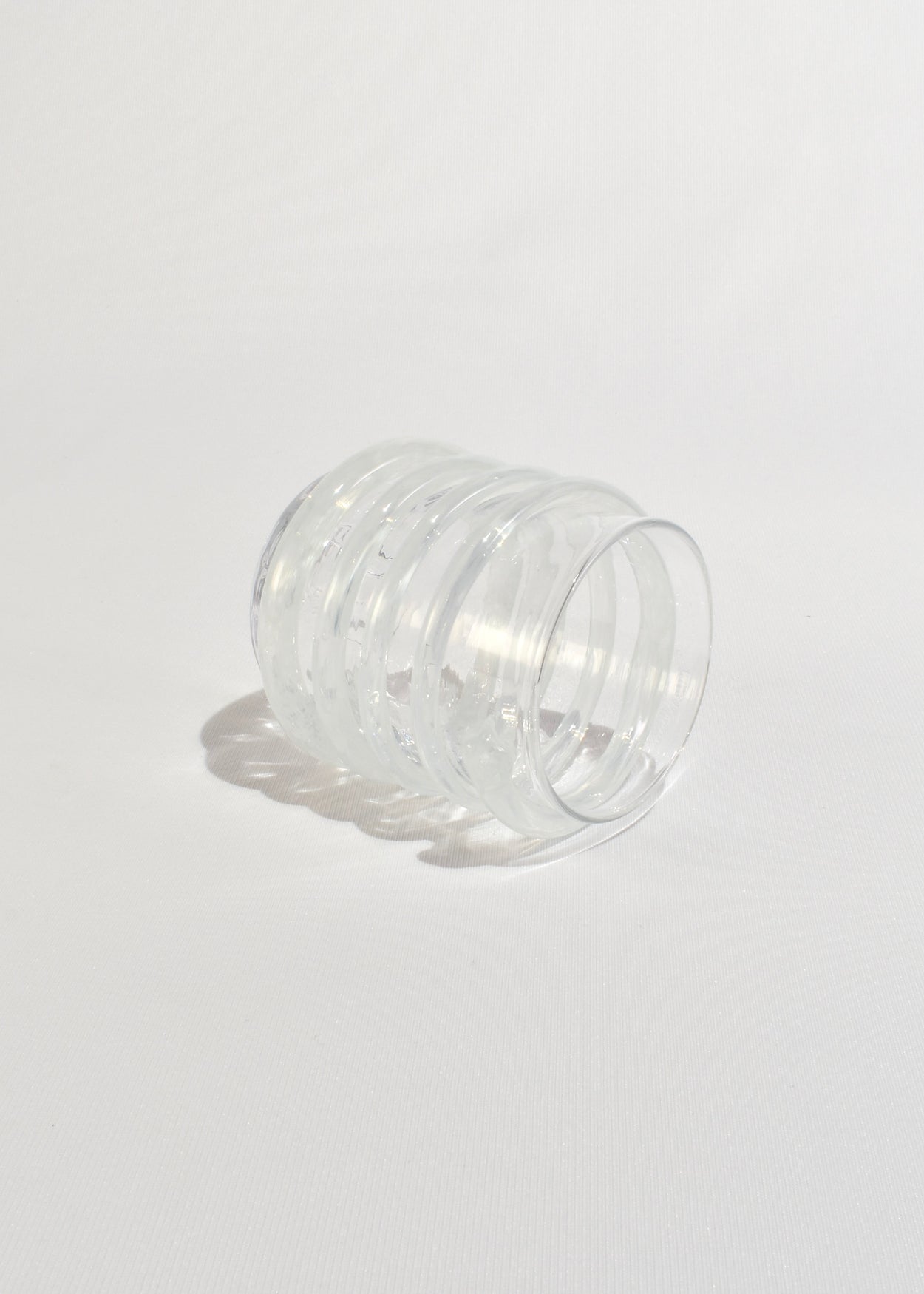 Handshake Spiral Cup in Opalescent