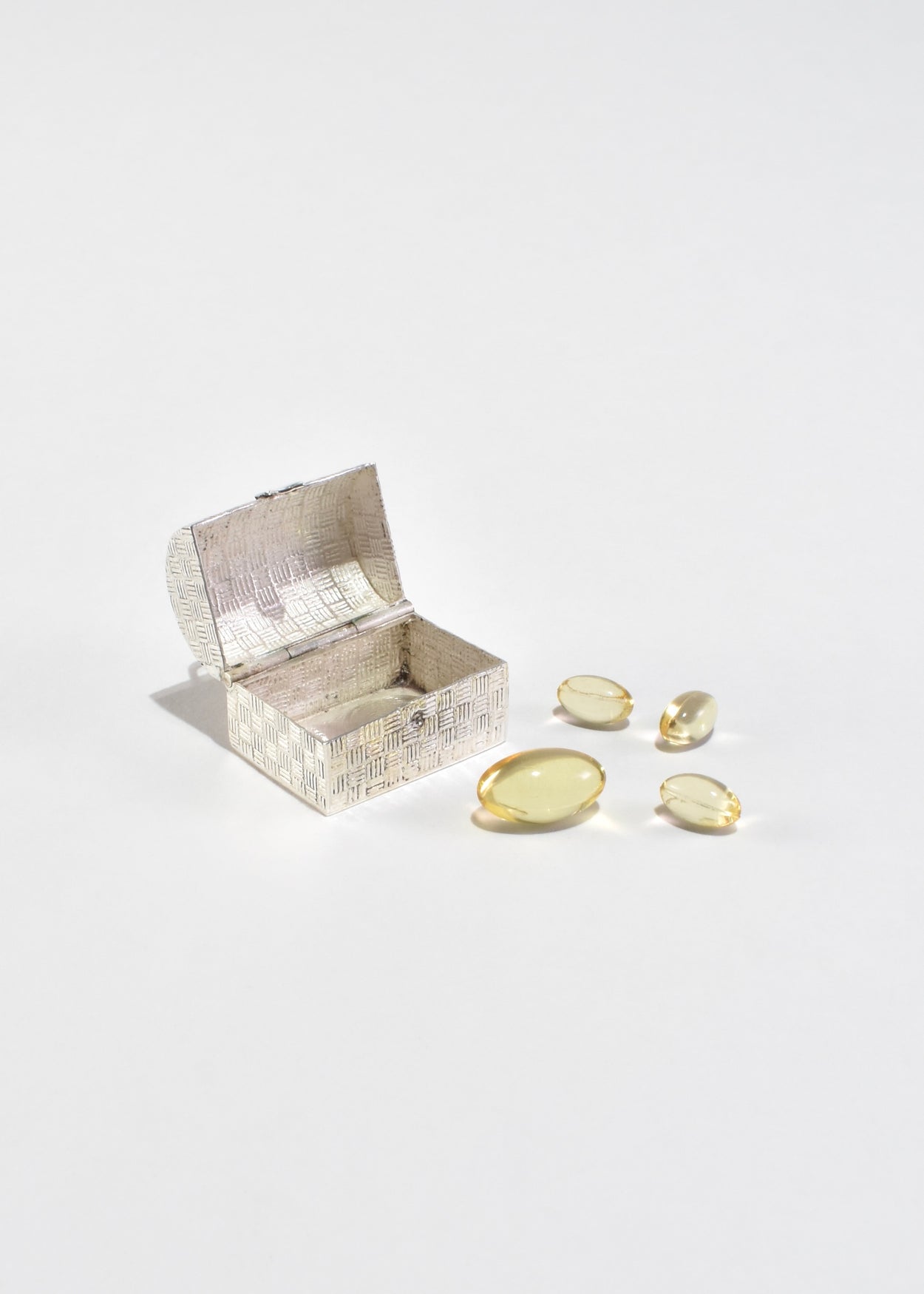 Sterling Basket Pillbox