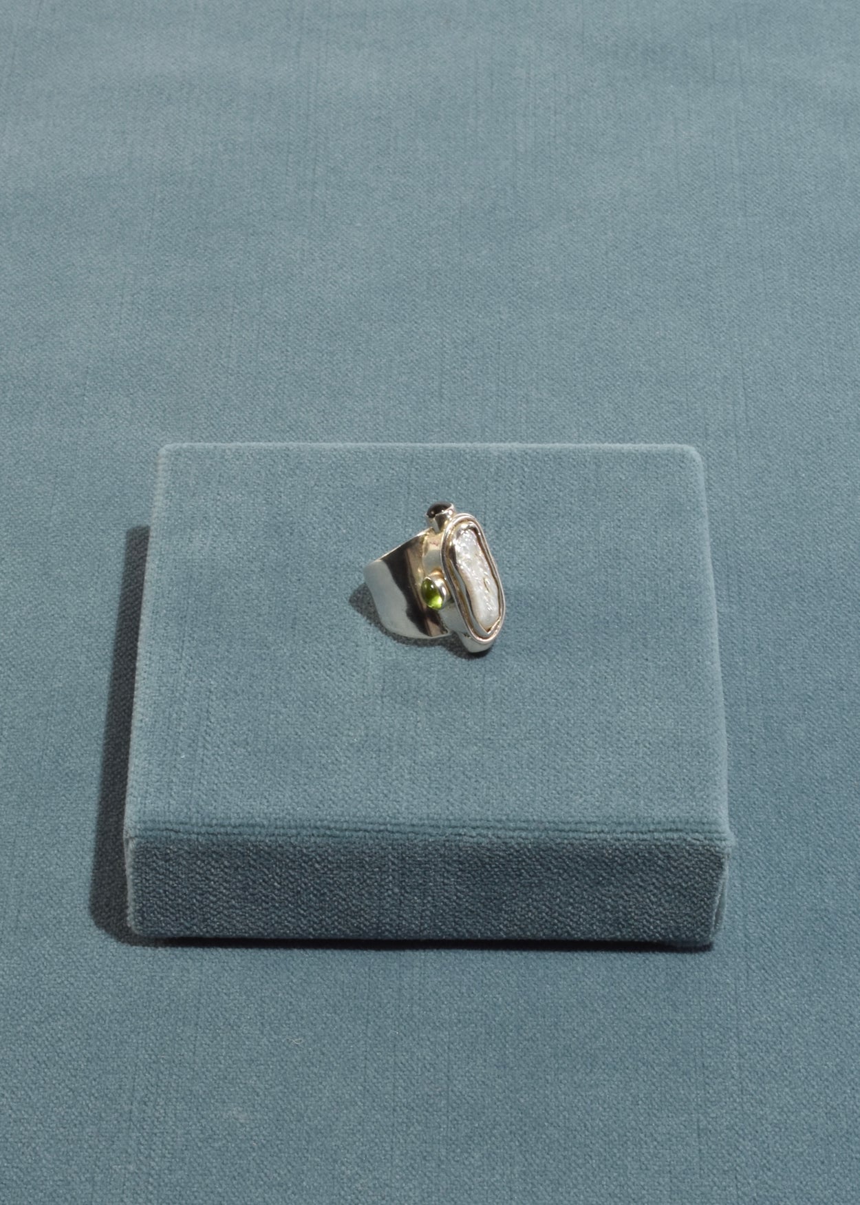 Peridot Garnet Pearl Ring