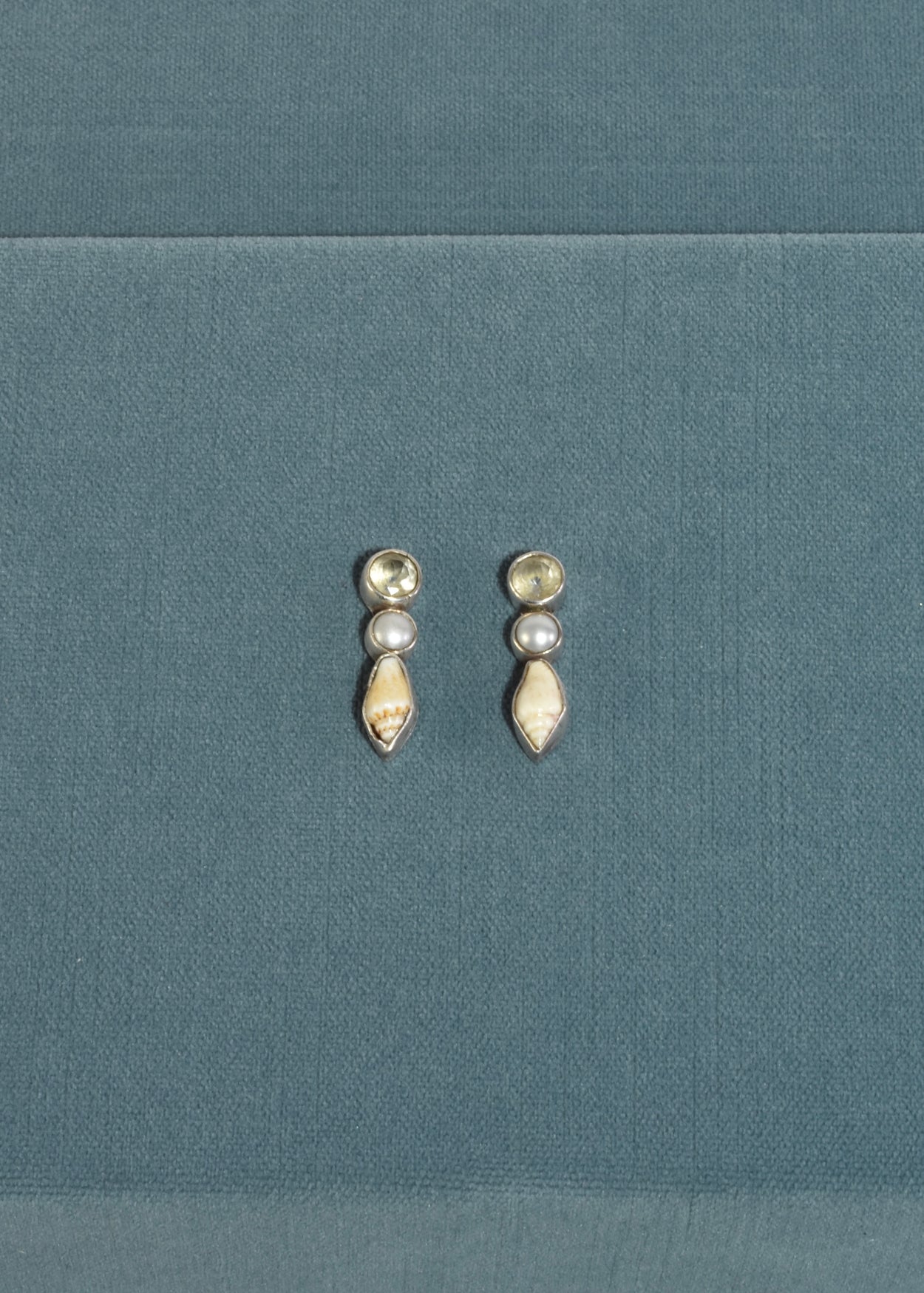 Quartz Pearl Shell Earrings