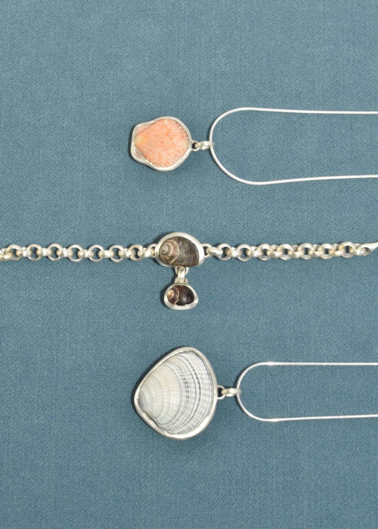 Shell Pendant Necklace