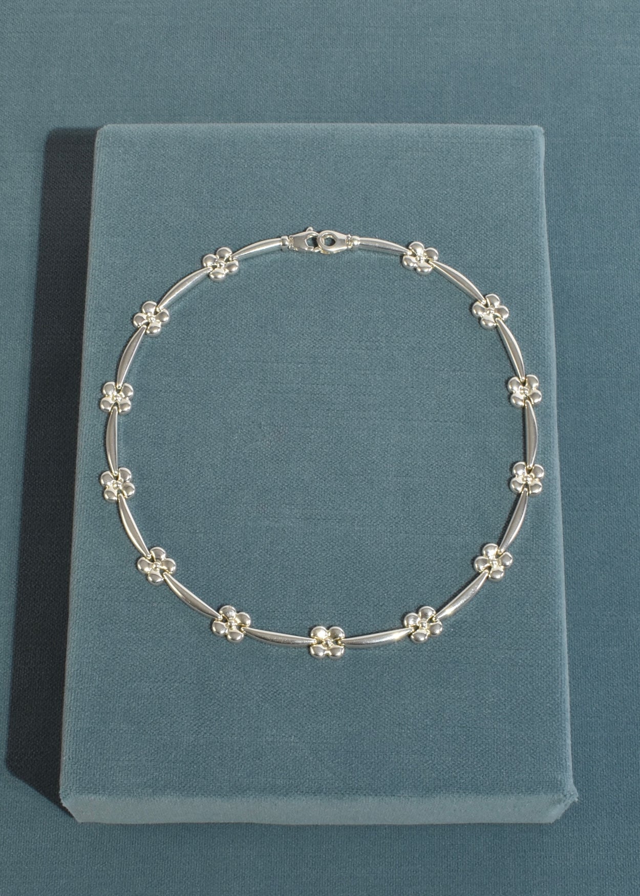 Flower Collar Necklace