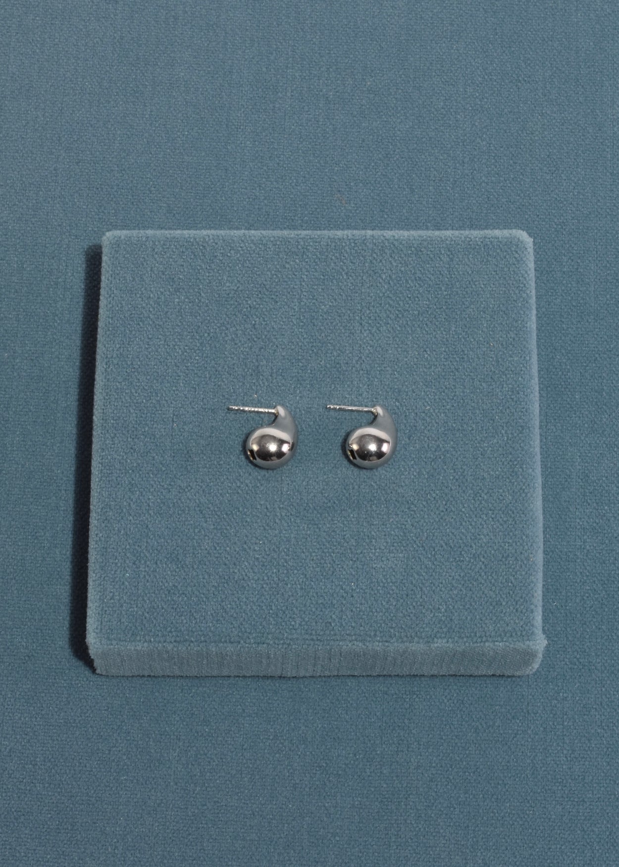 Curved Teardrop Earrings