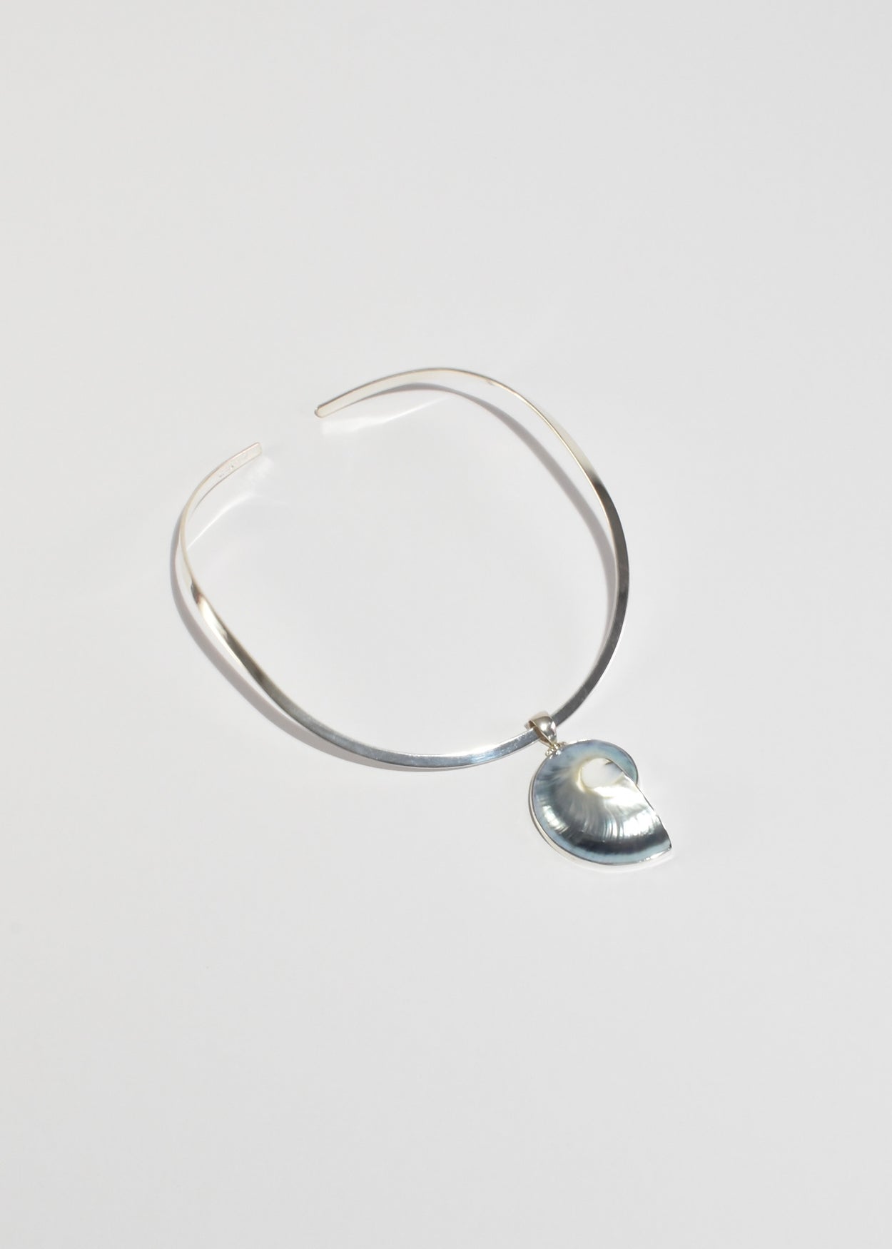 Blue Shell Collar Necklace