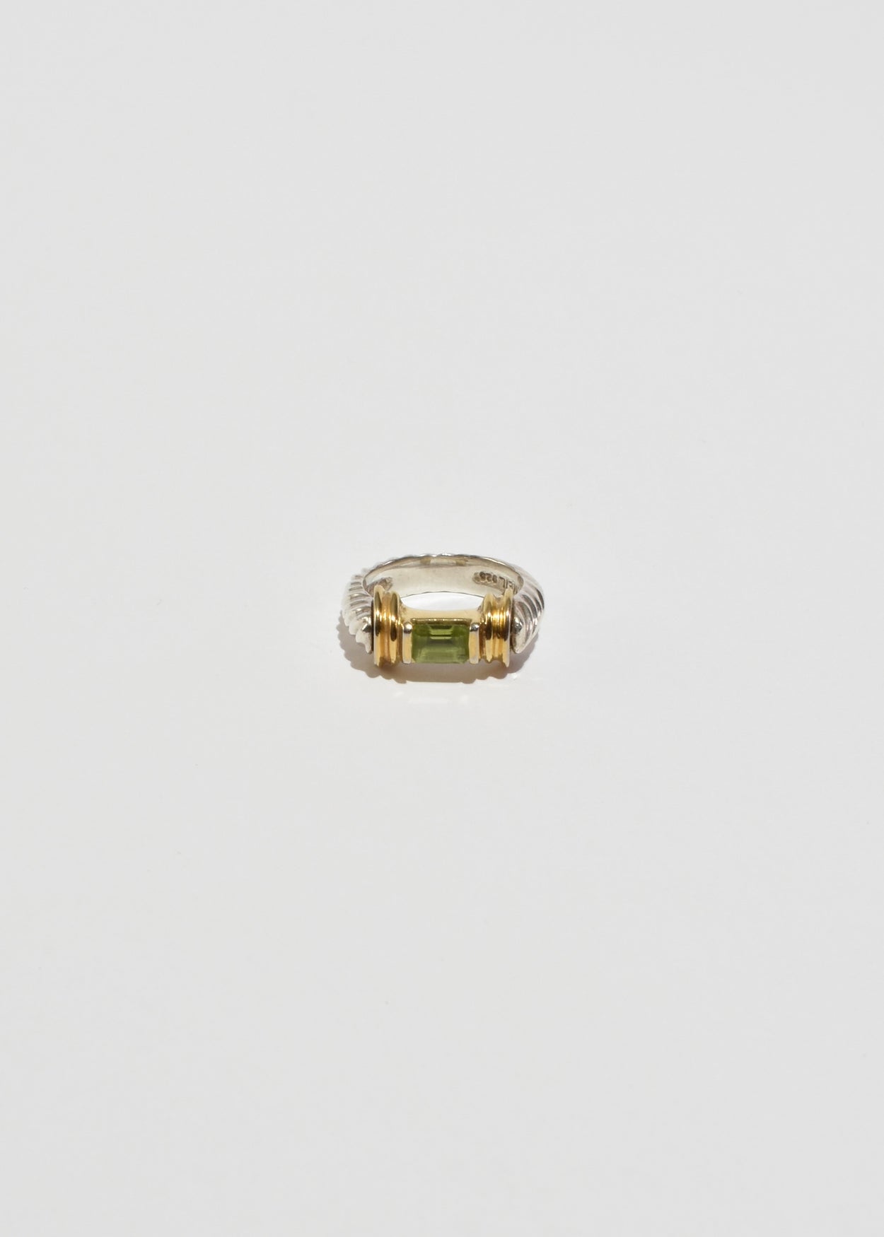 Ribbed Peridot Ring