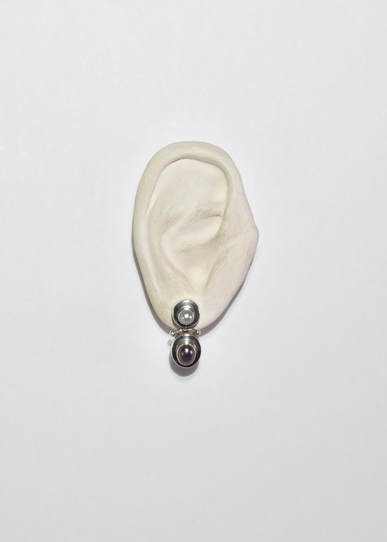 Contrast Pearl Earrings